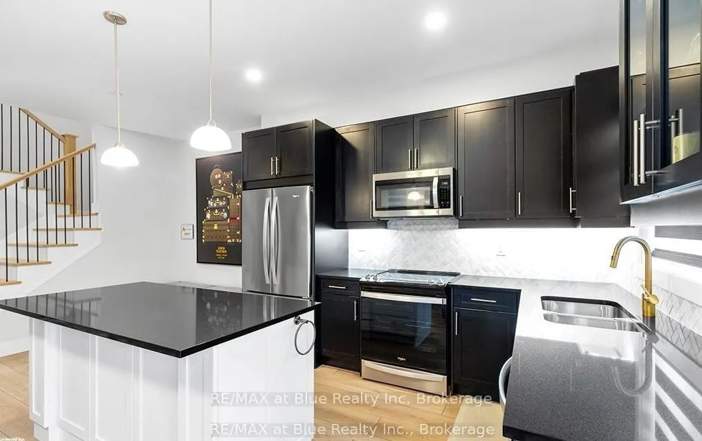 123 BLACK WILLOW Crescent