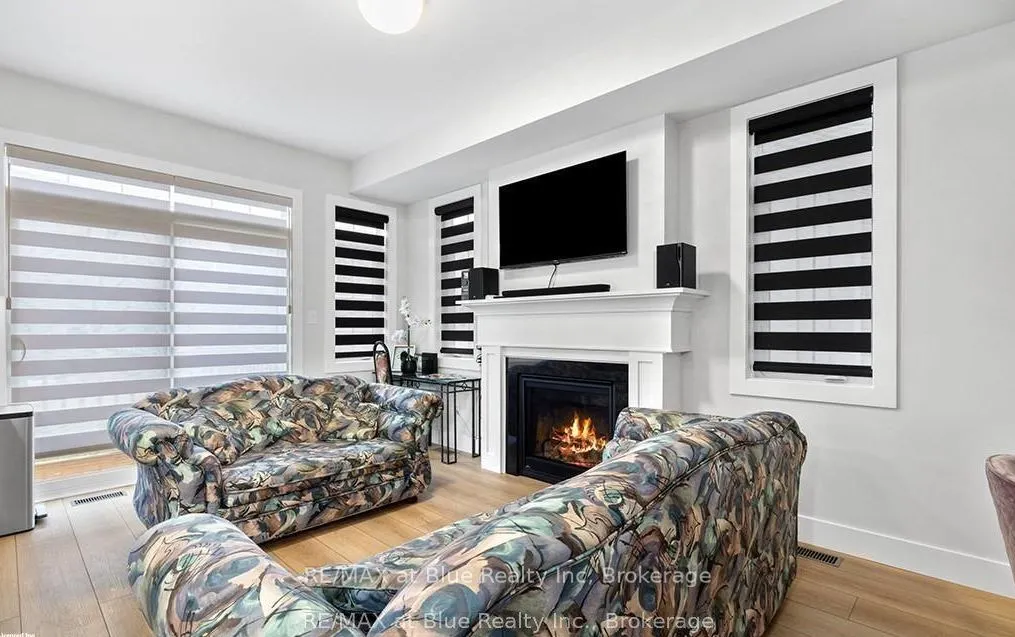 123 BLACK WILLOW Crescent