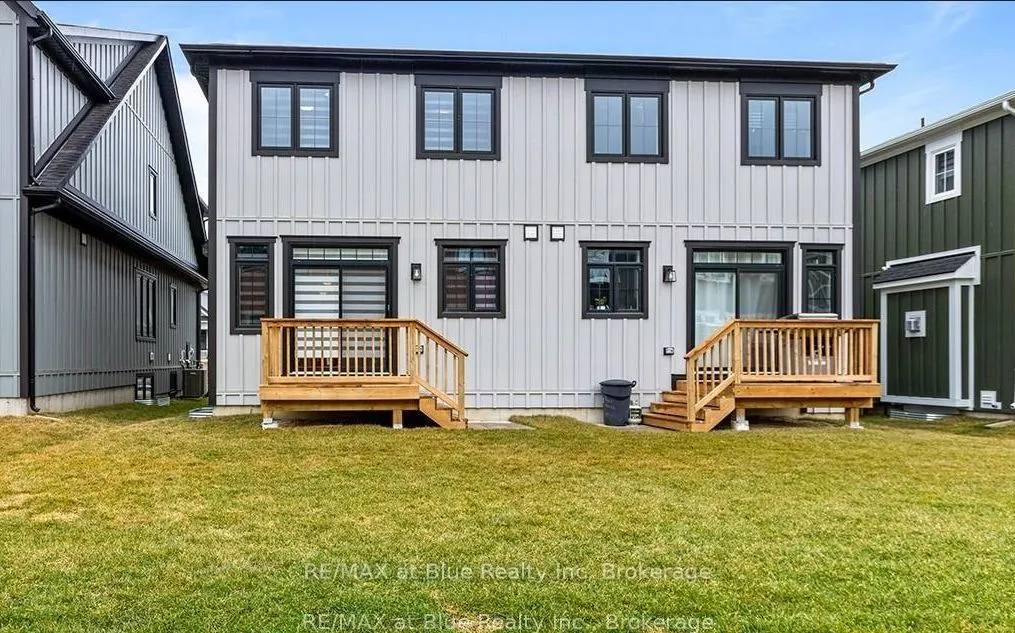 123 BLACK WILLOW Crescent