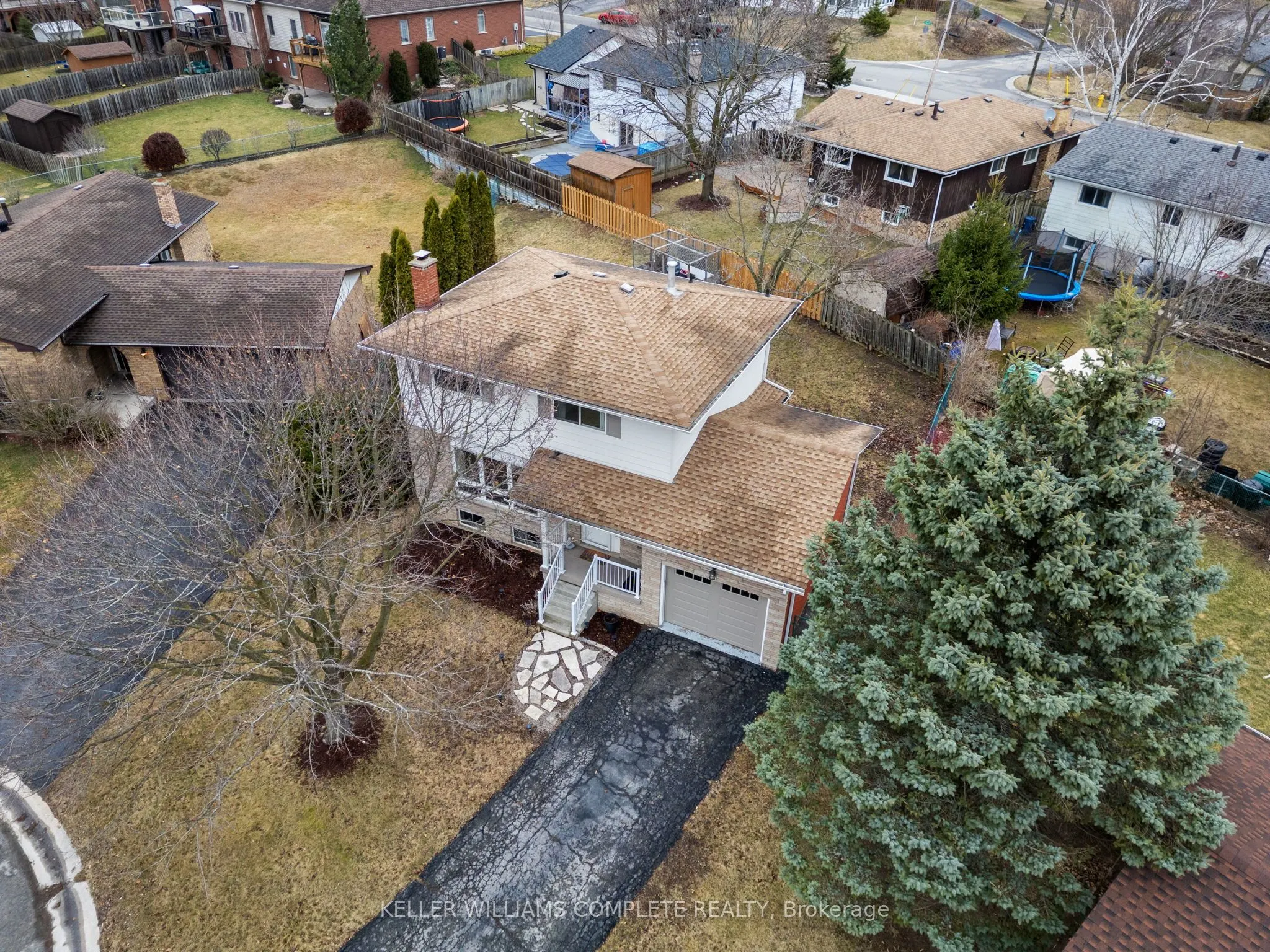 102 Dundee Drive