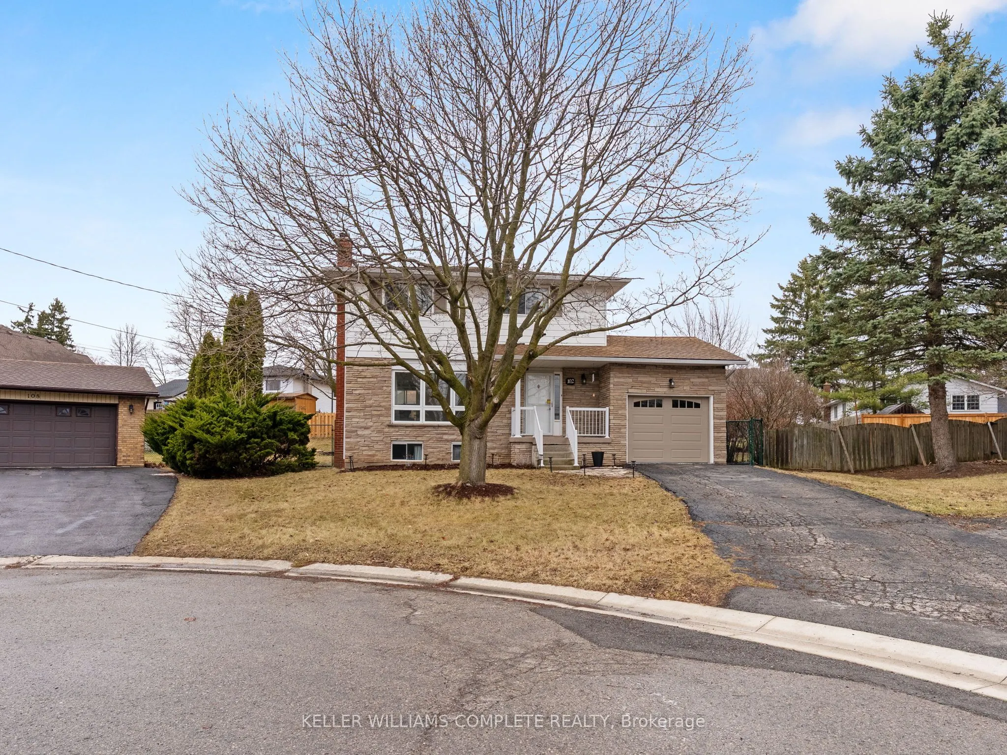 102 Dundee Drive