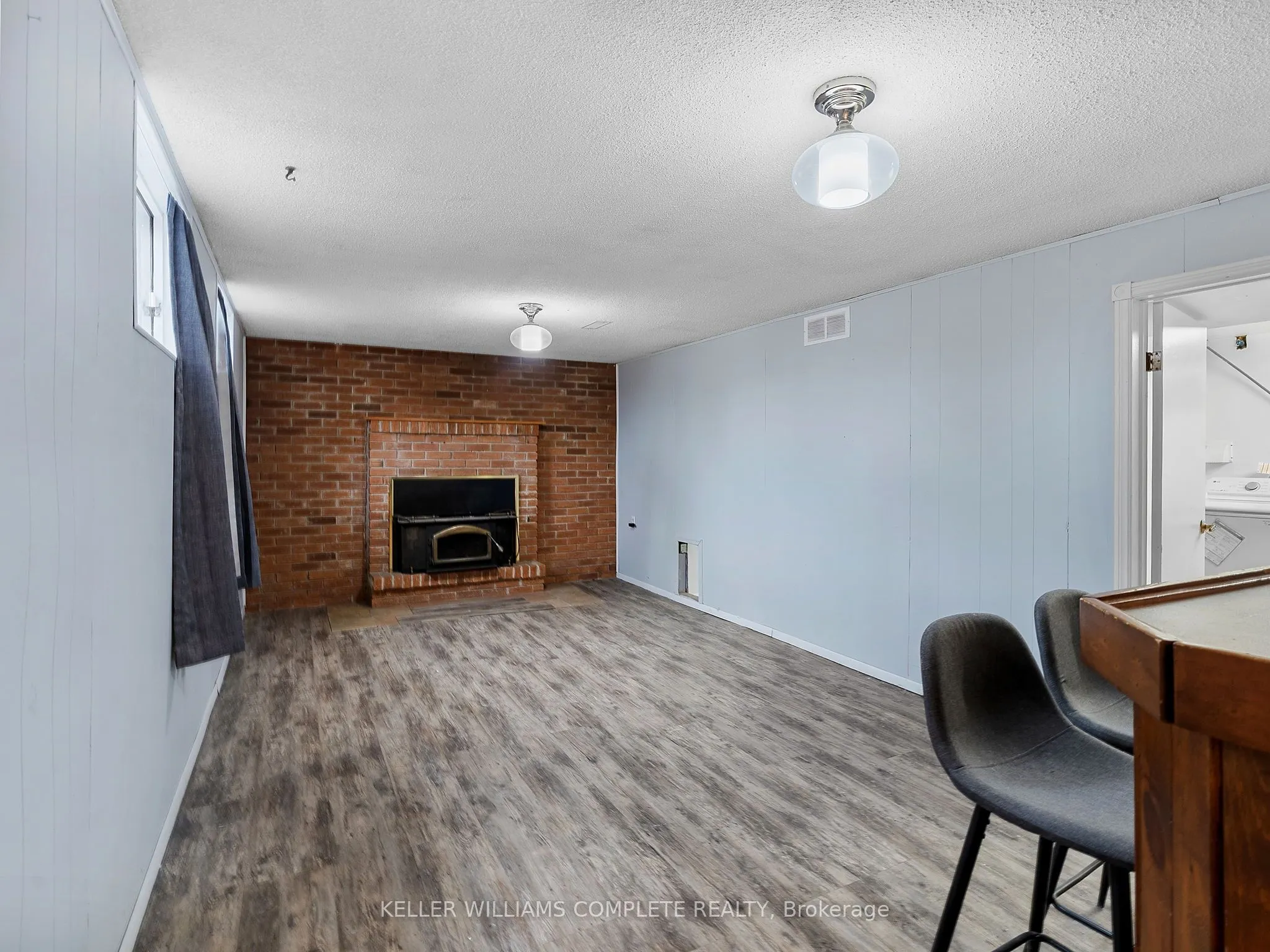 102 Dundee Drive