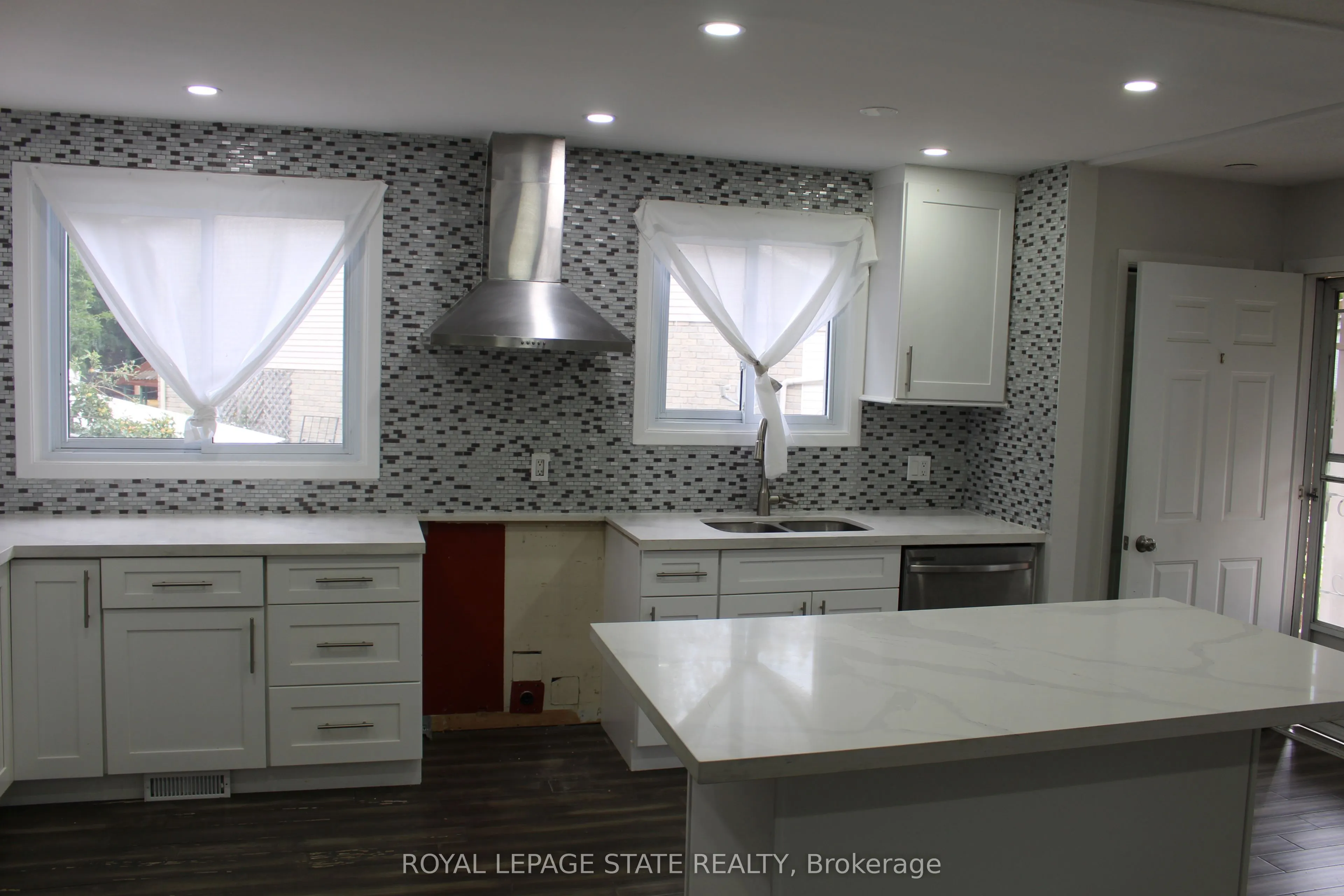 19 cecelia Court
