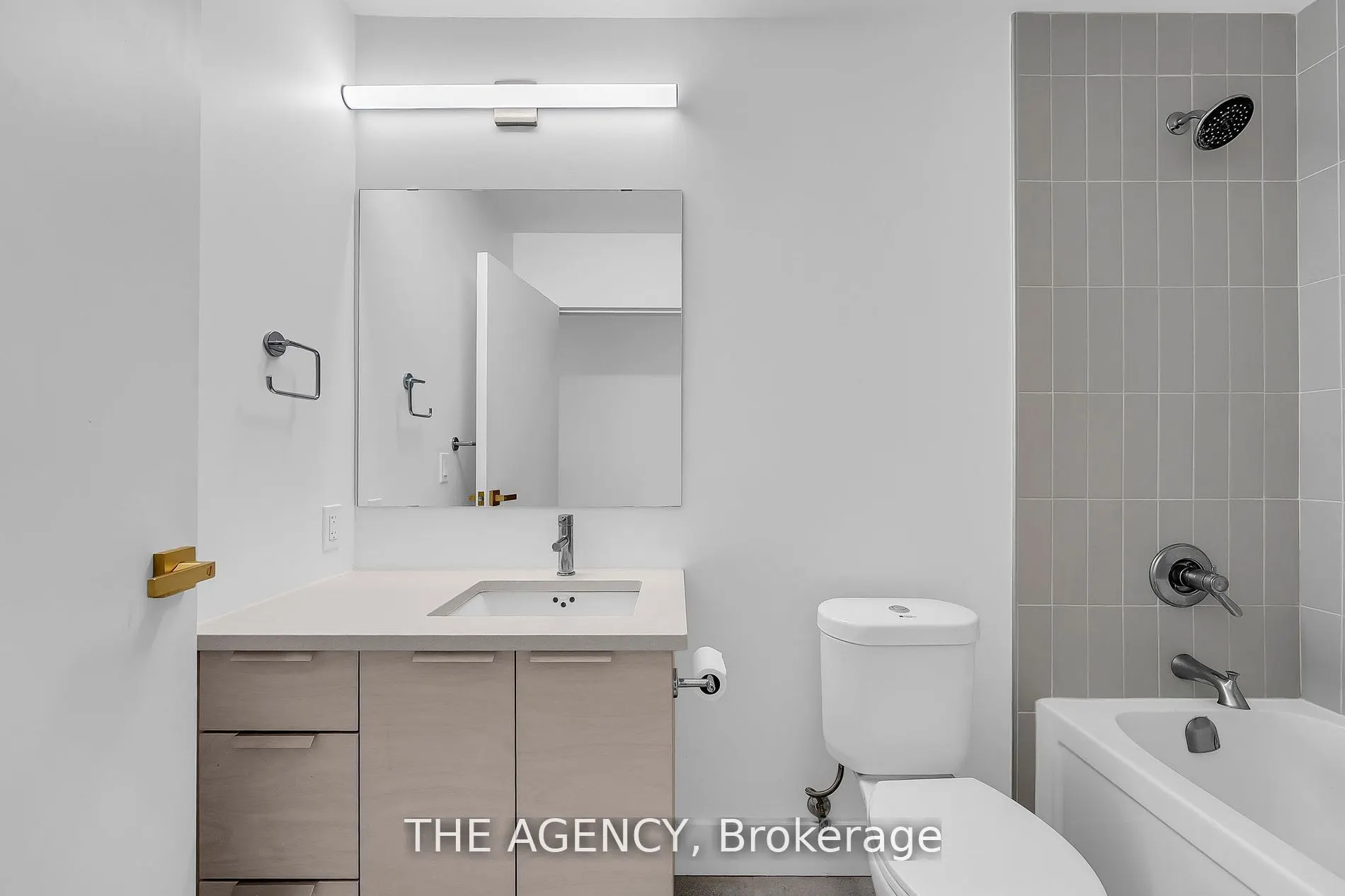 120 HURON Street, #221
