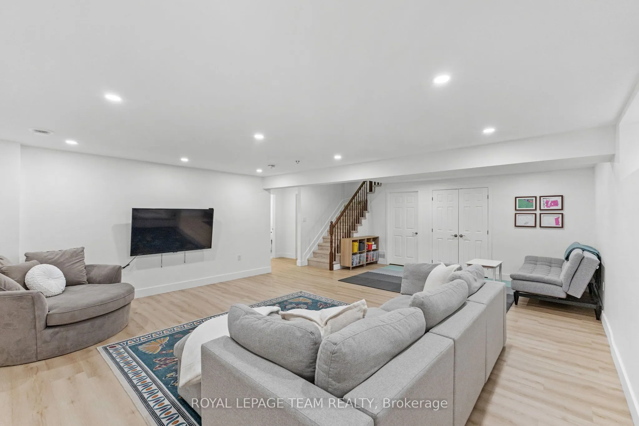 248 Shinny Avenue