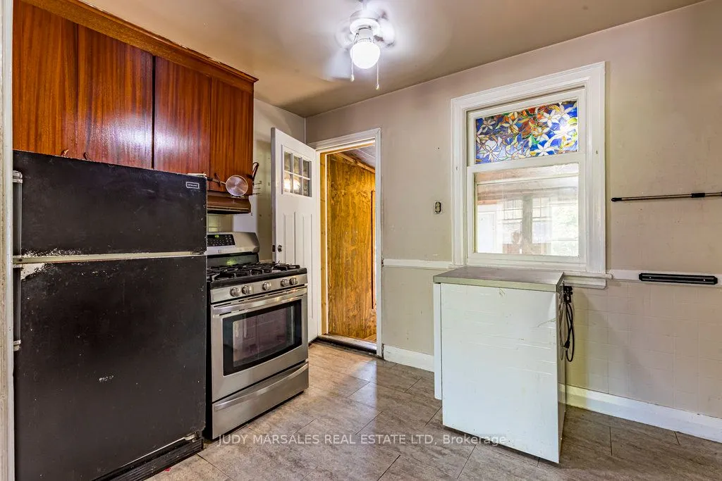132 Tope Crescent