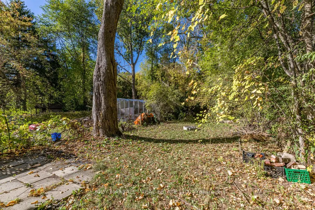 132 Tope Crescent