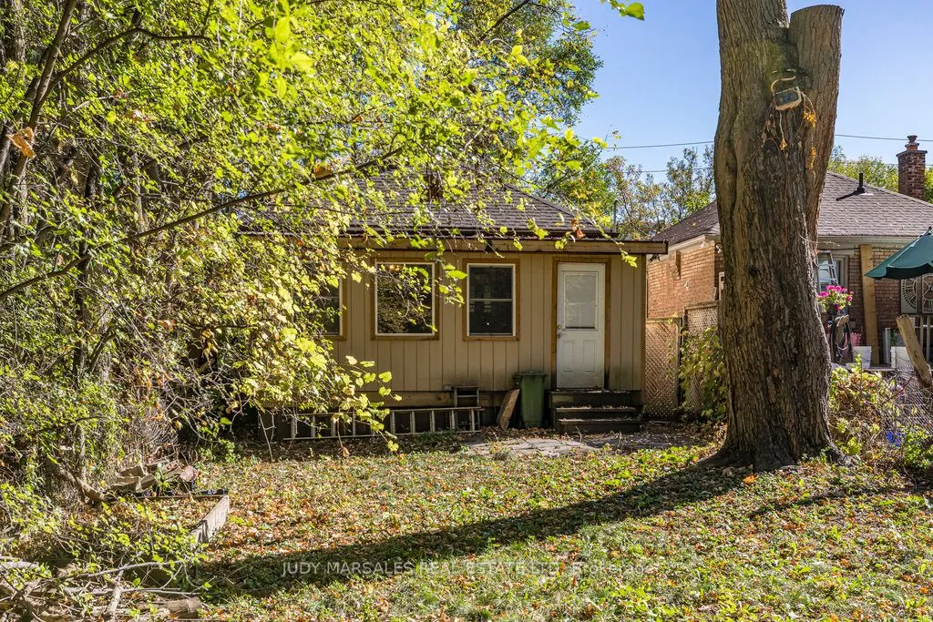 132 Tope Crescent