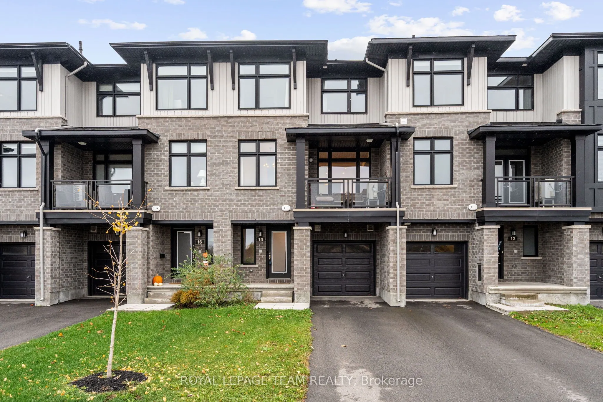14 Verglas Lane
