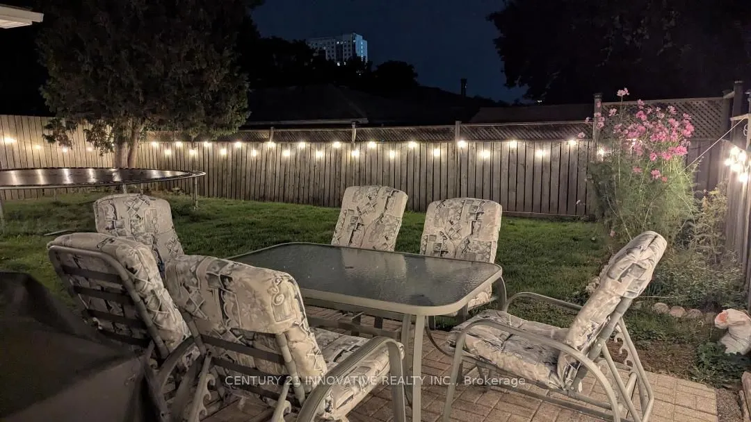 75 Pepperwood Crescent
