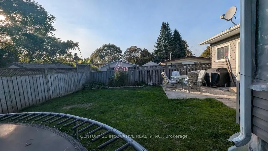 75 Pepperwood Crescent