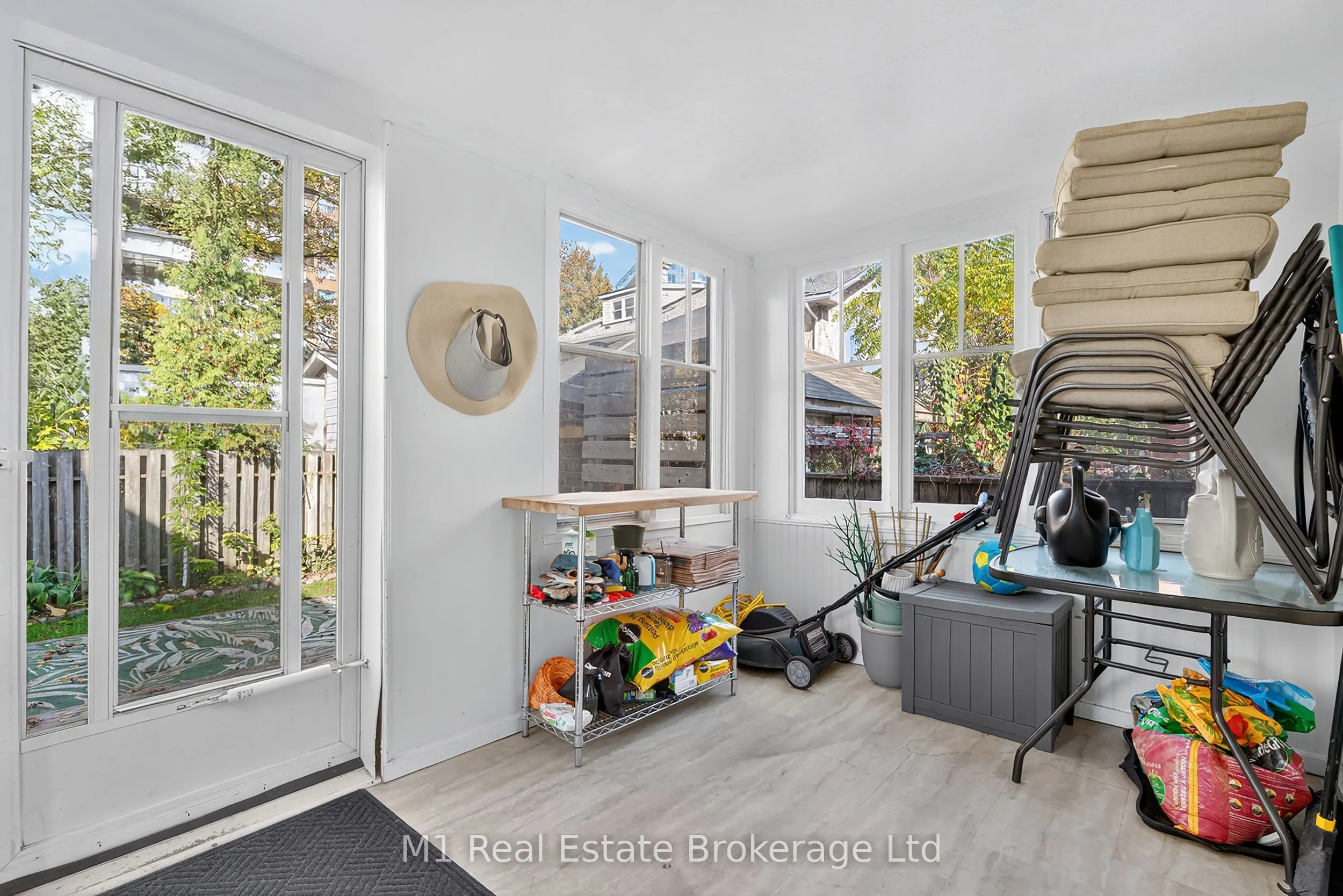 60 Howitt Street