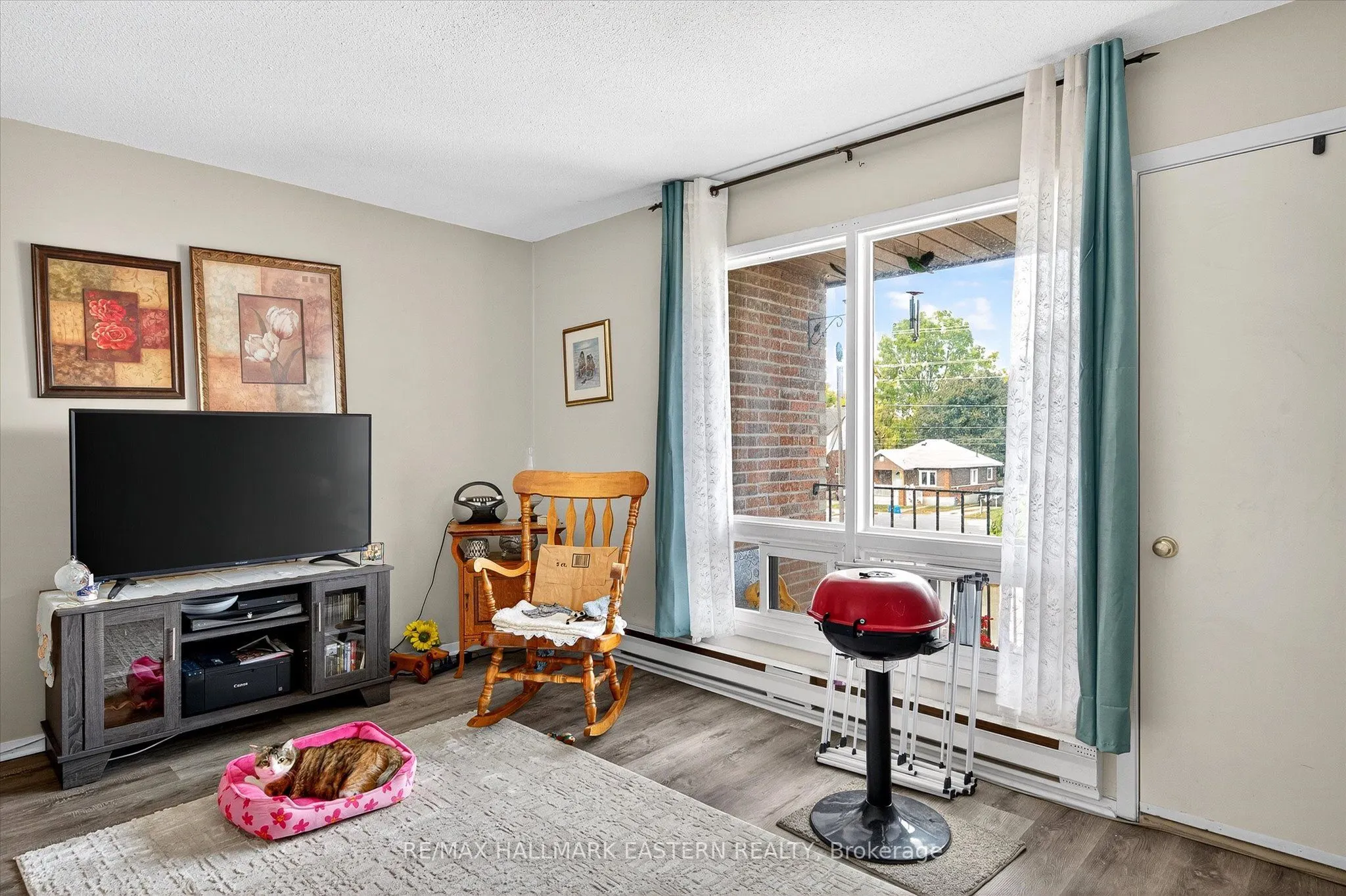 135 Lansdowne Street W