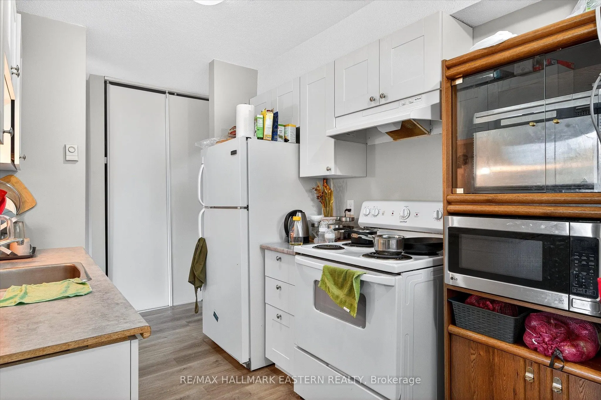 135 Lansdowne Street W