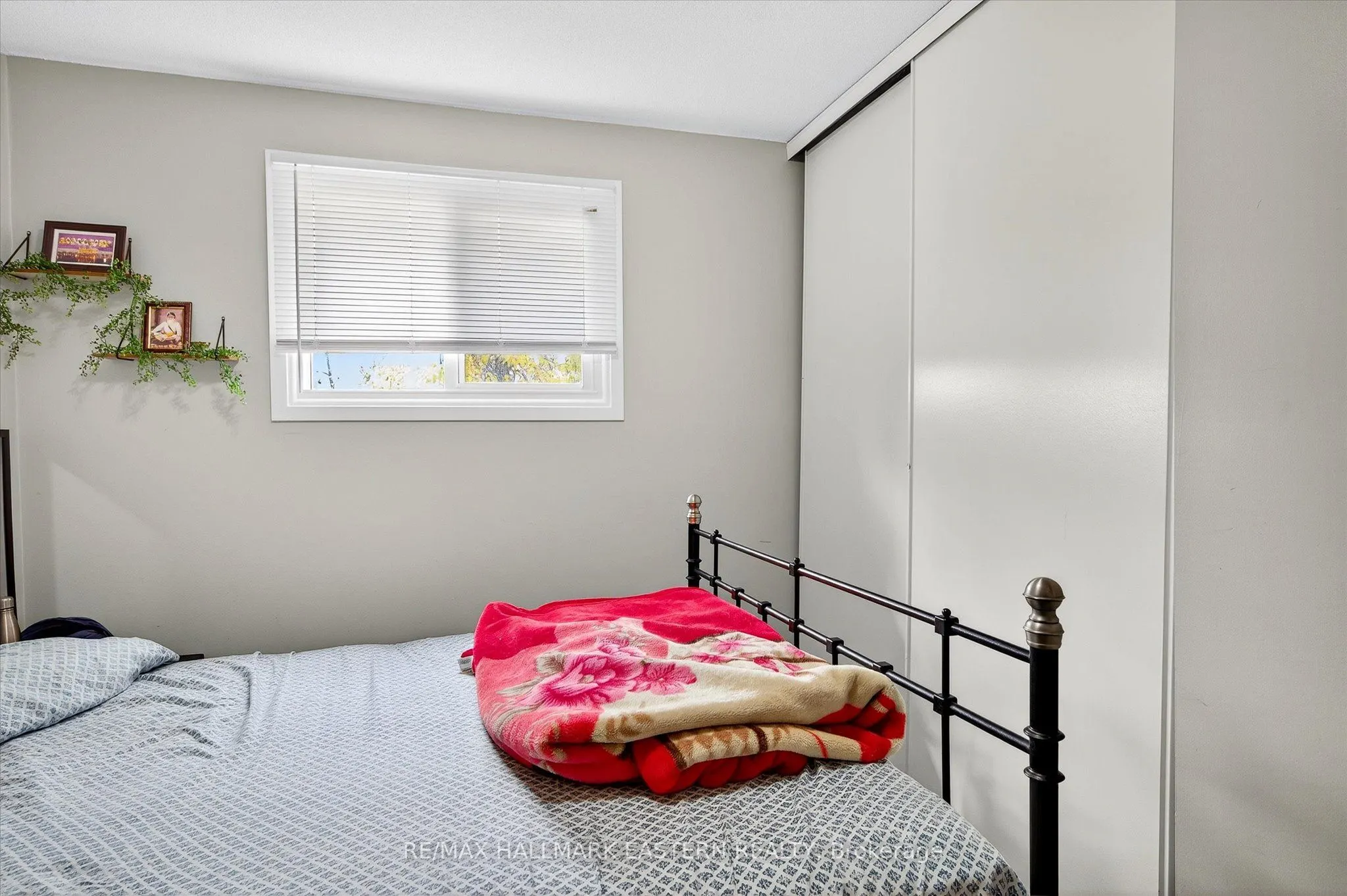 135 Lansdowne Street W