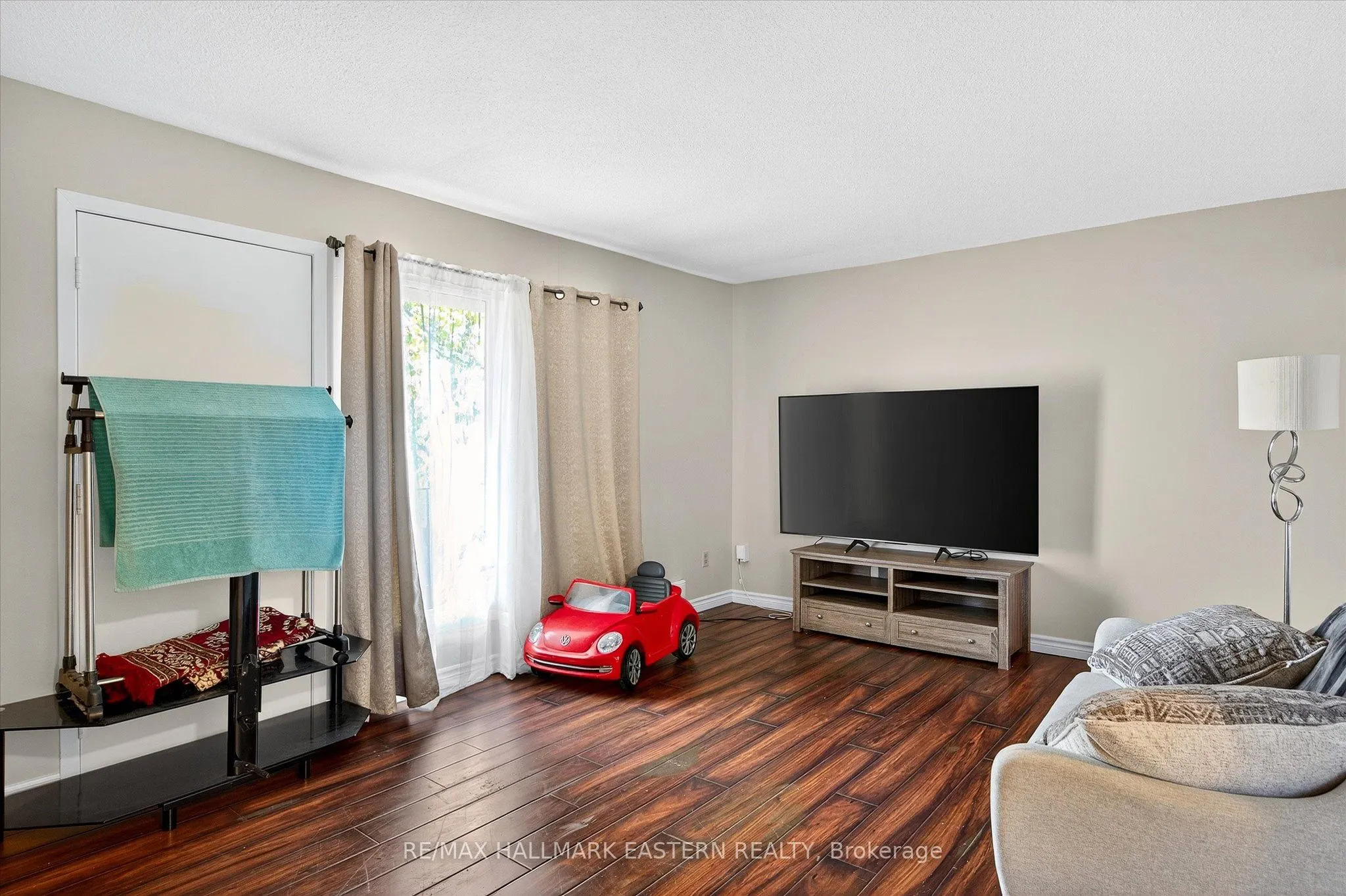 135 Lansdowne Street W
