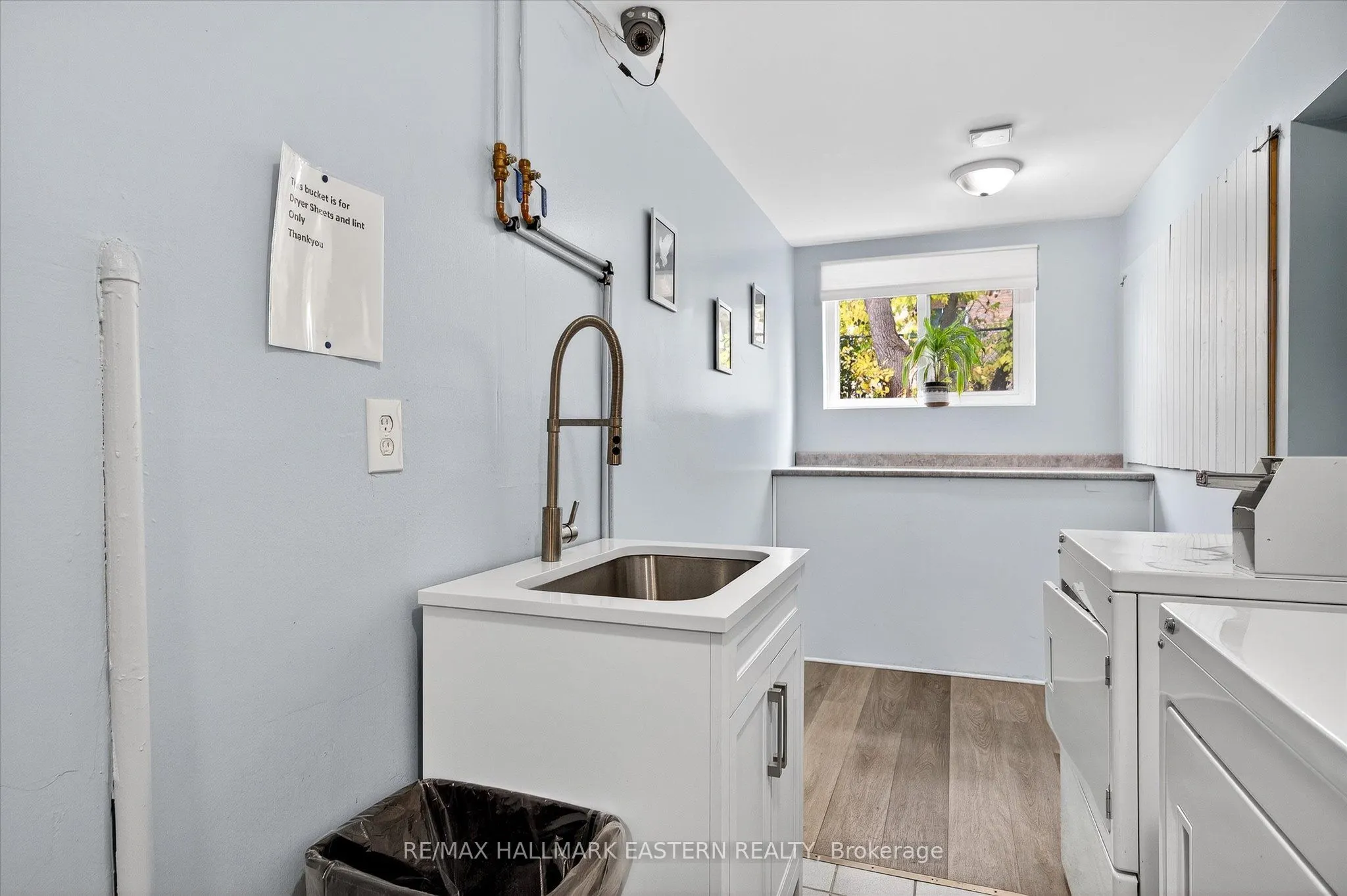 135 Lansdowne Street W