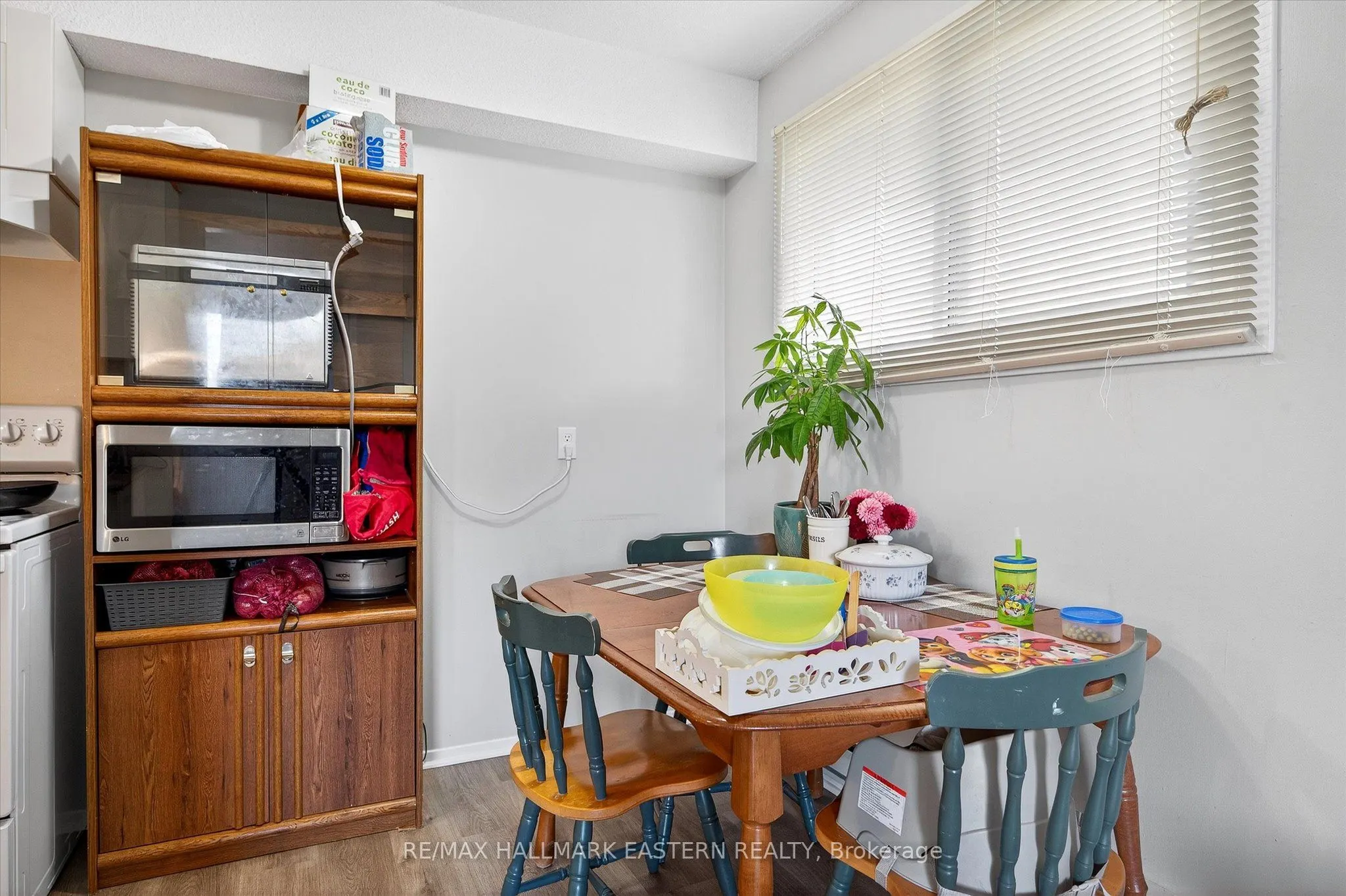 135 Lansdowne Street W