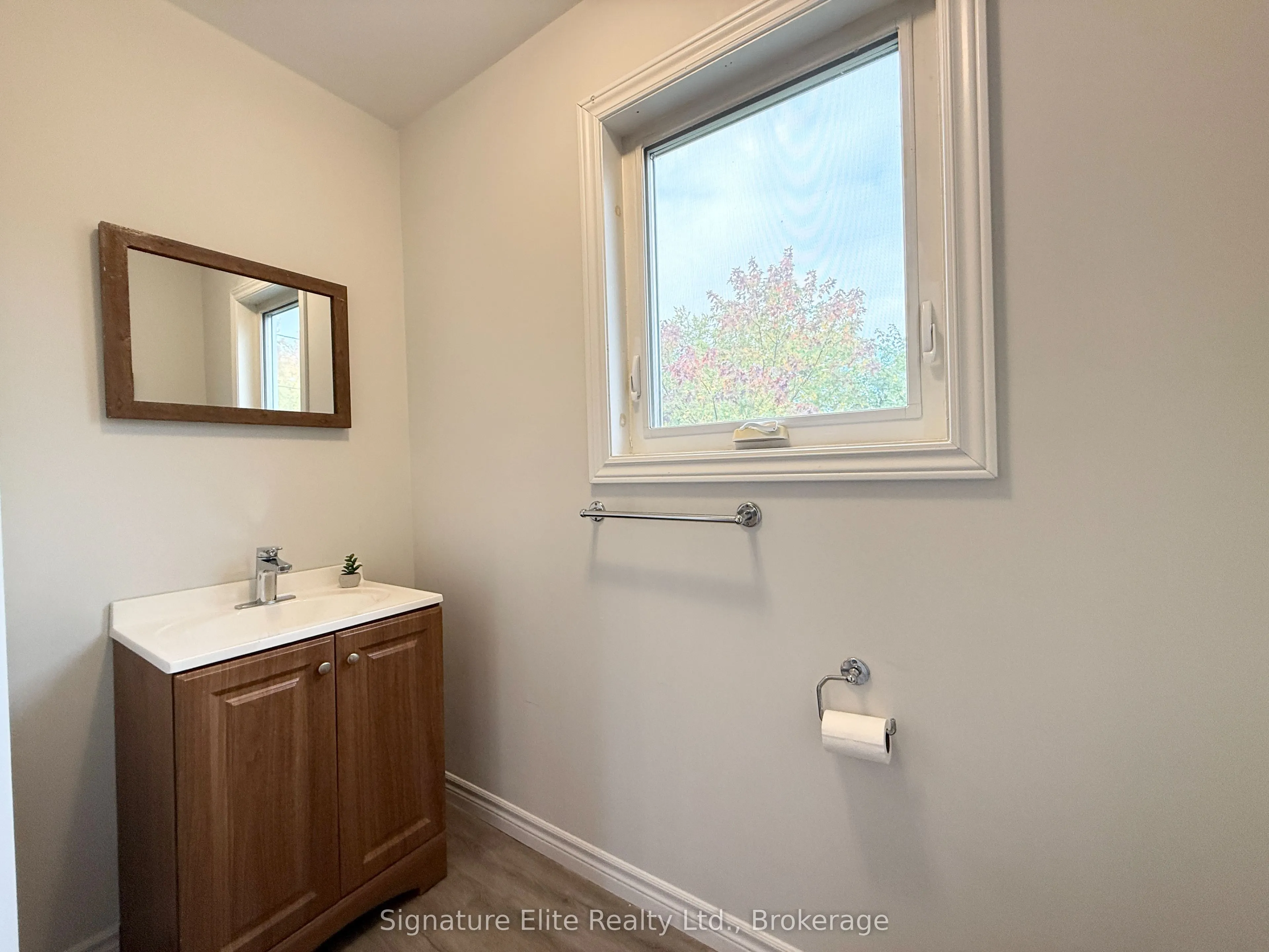 435 Mcalpine Avenue N, #1