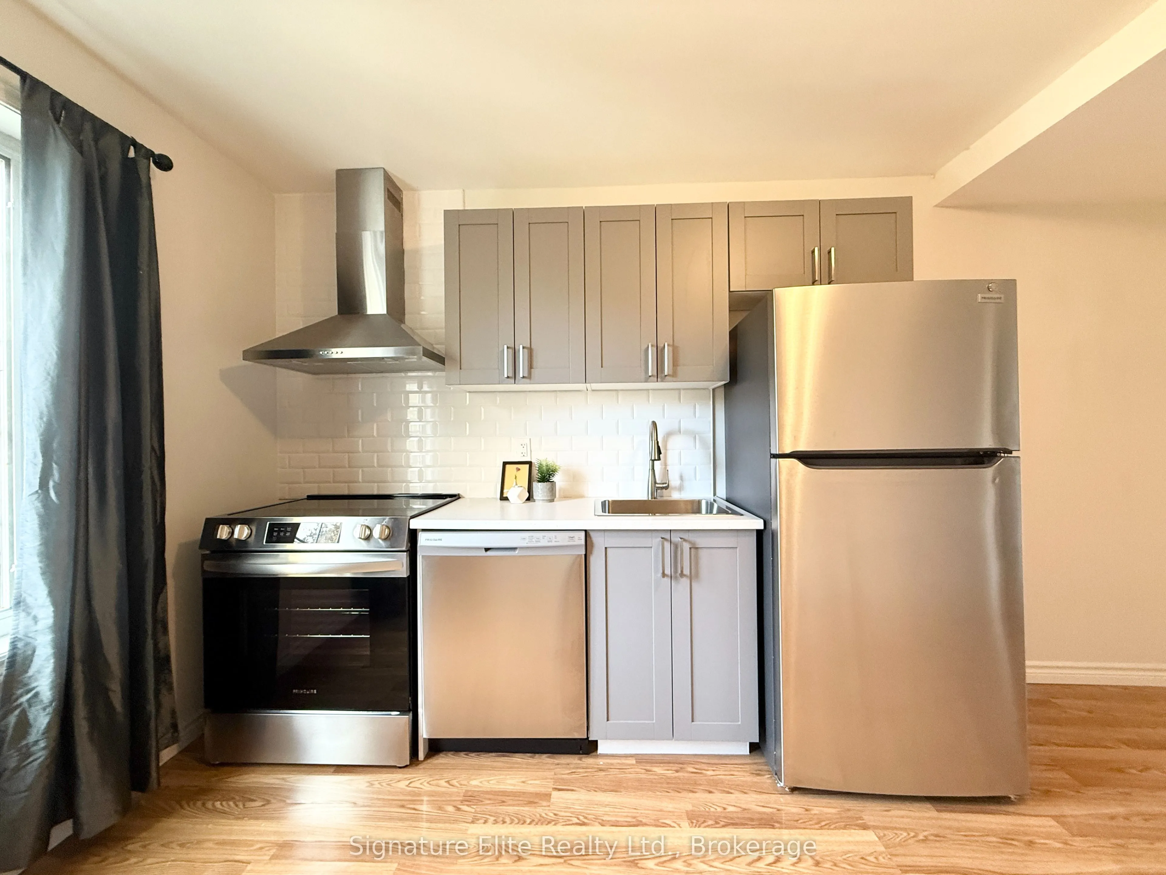 435 Mcalpine Avenue N, #2