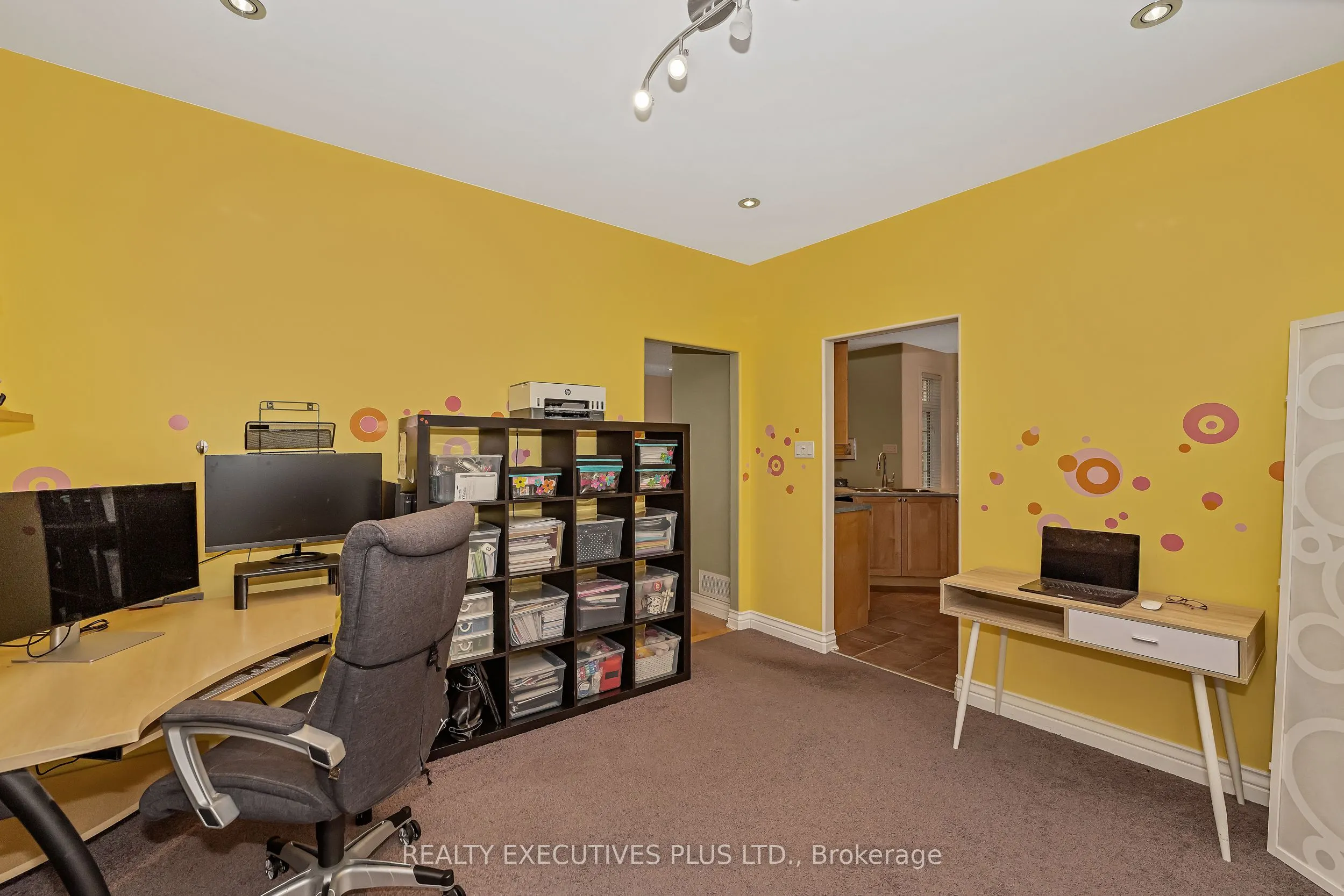 2660 Dubois Street