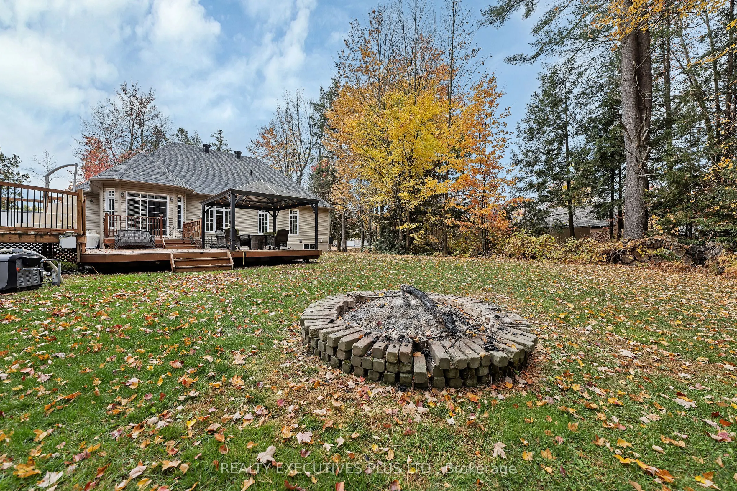 2660 Dubois Street