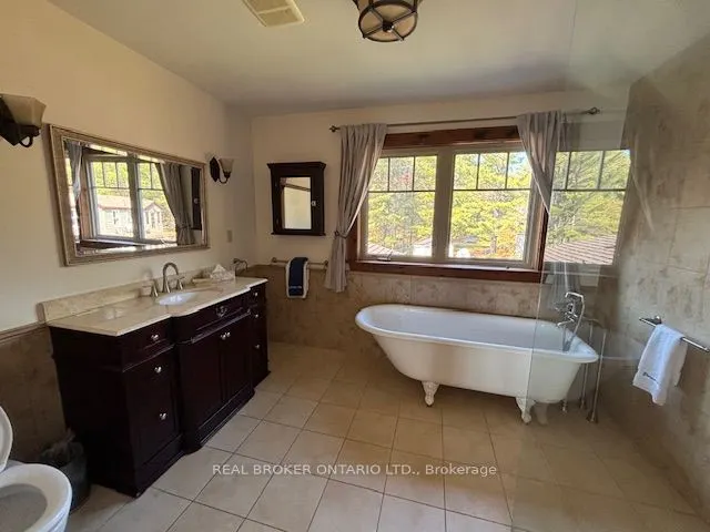 121 Rattlebear Drive