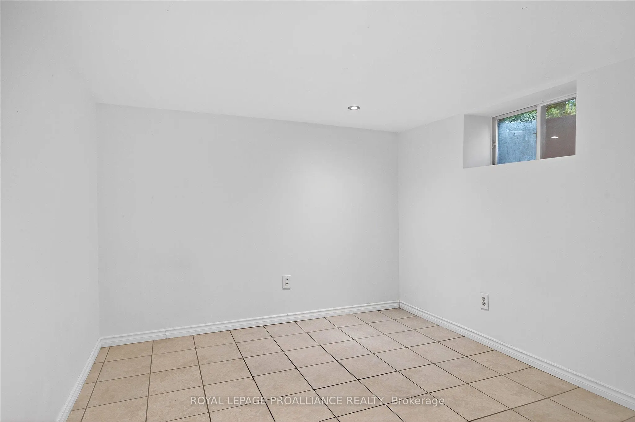 346 London Street