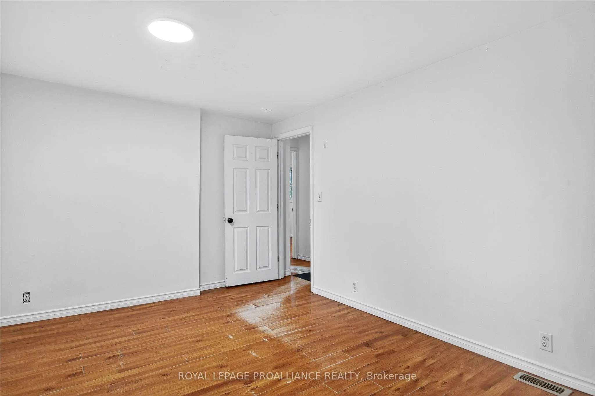 346 London Street