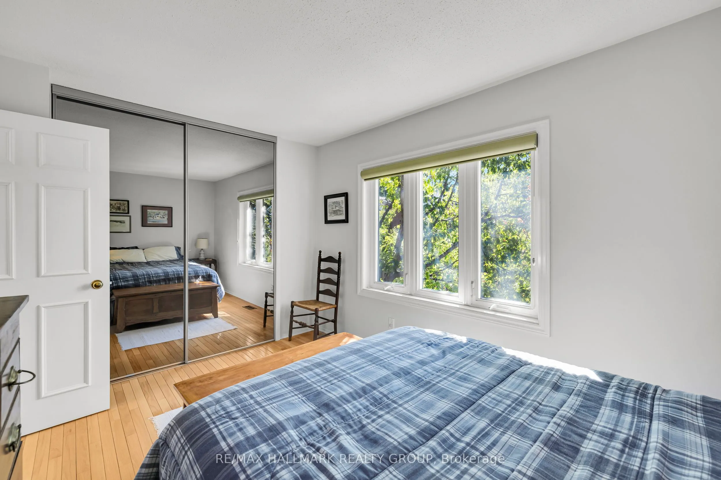 60 Greenfield Avenue, #1