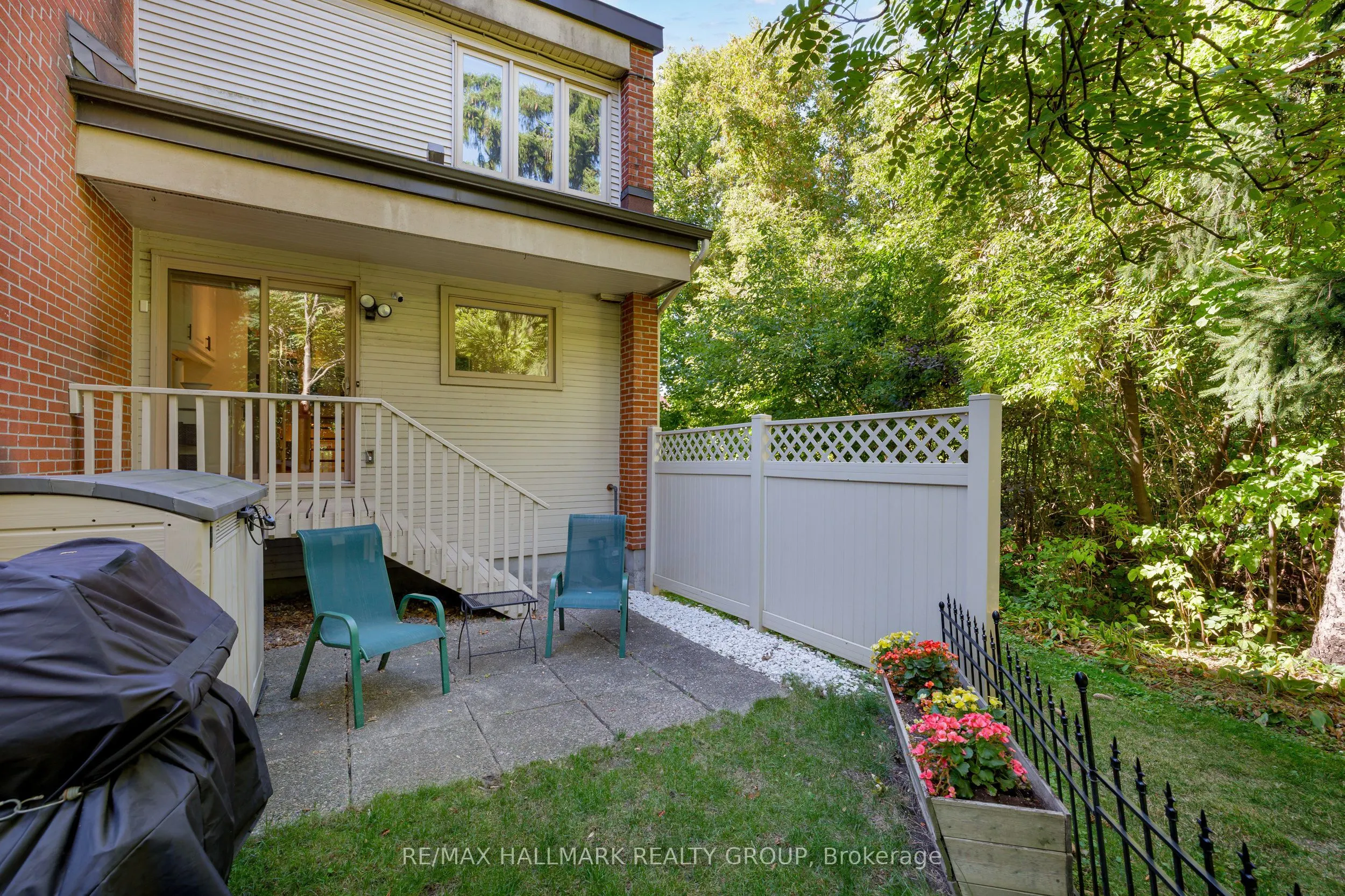 60 Greenfield Avenue, #1