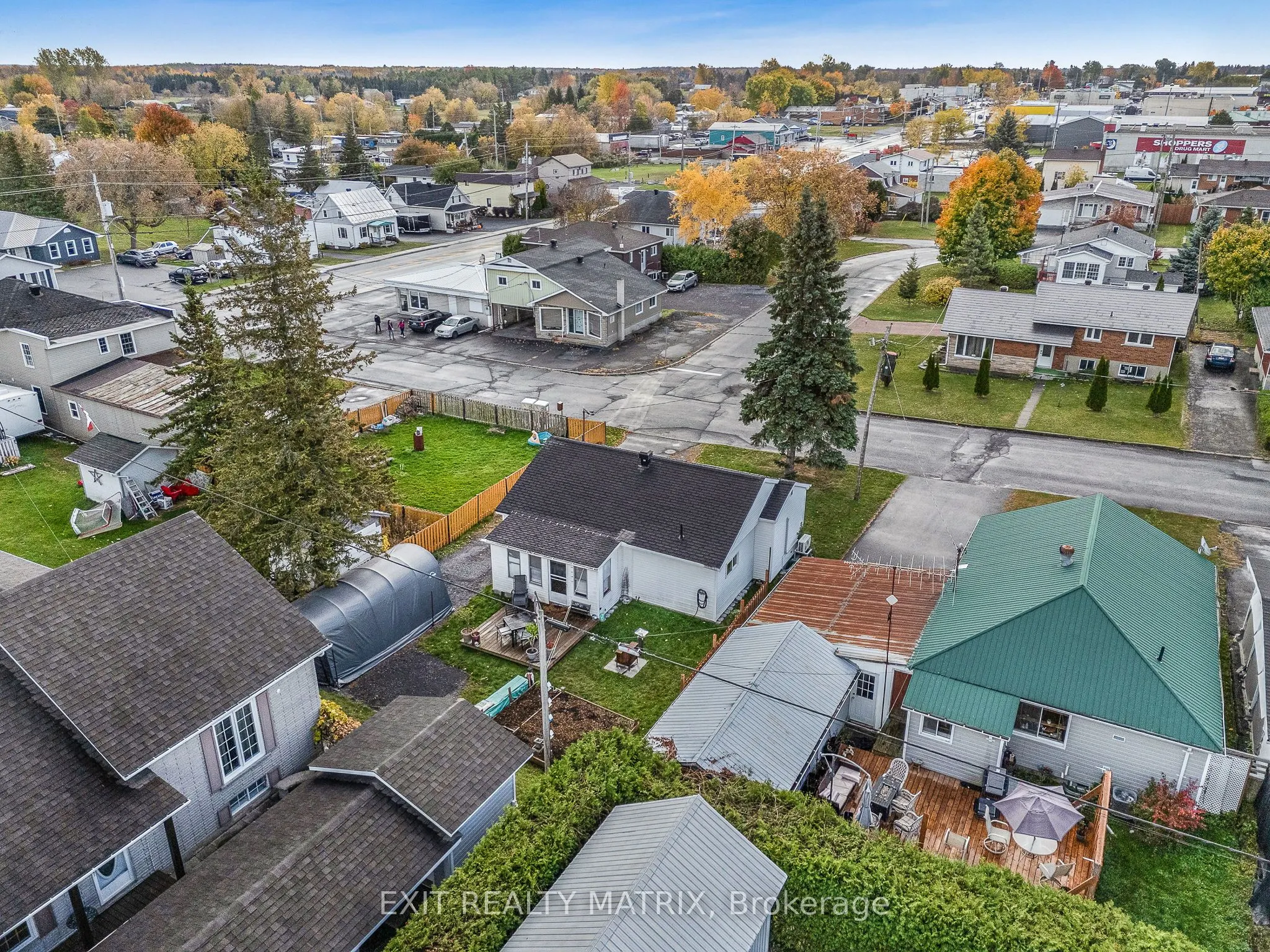 17 Victoria Street W