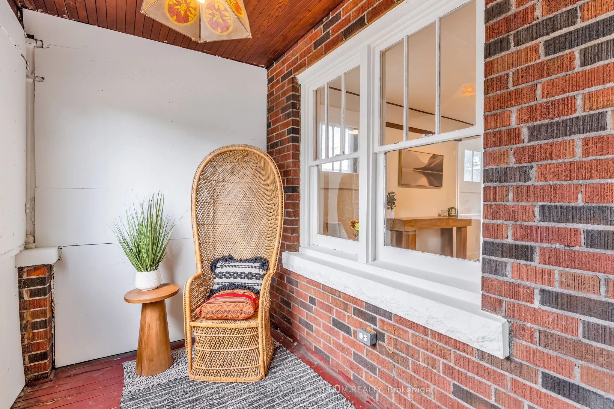 10 Locarno Avenue