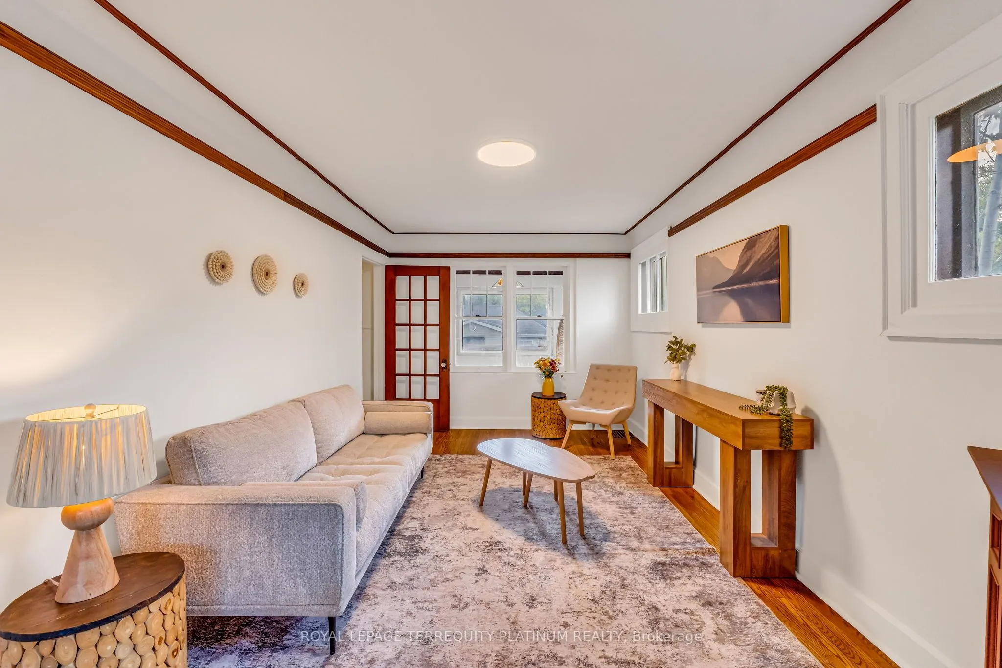 10 Locarno Avenue