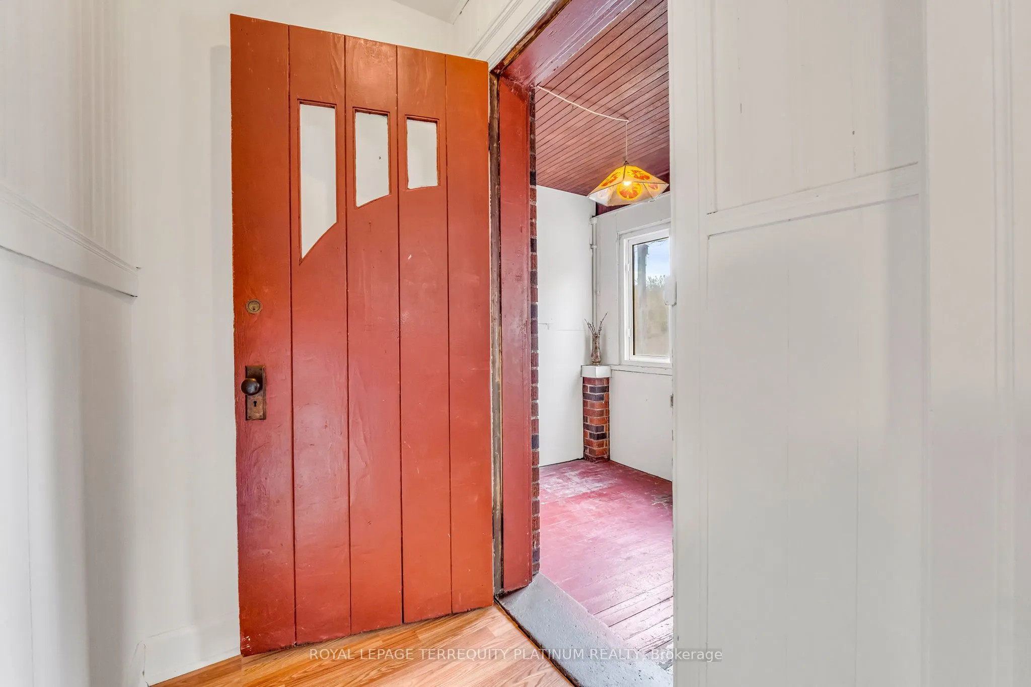 10 Locarno Avenue