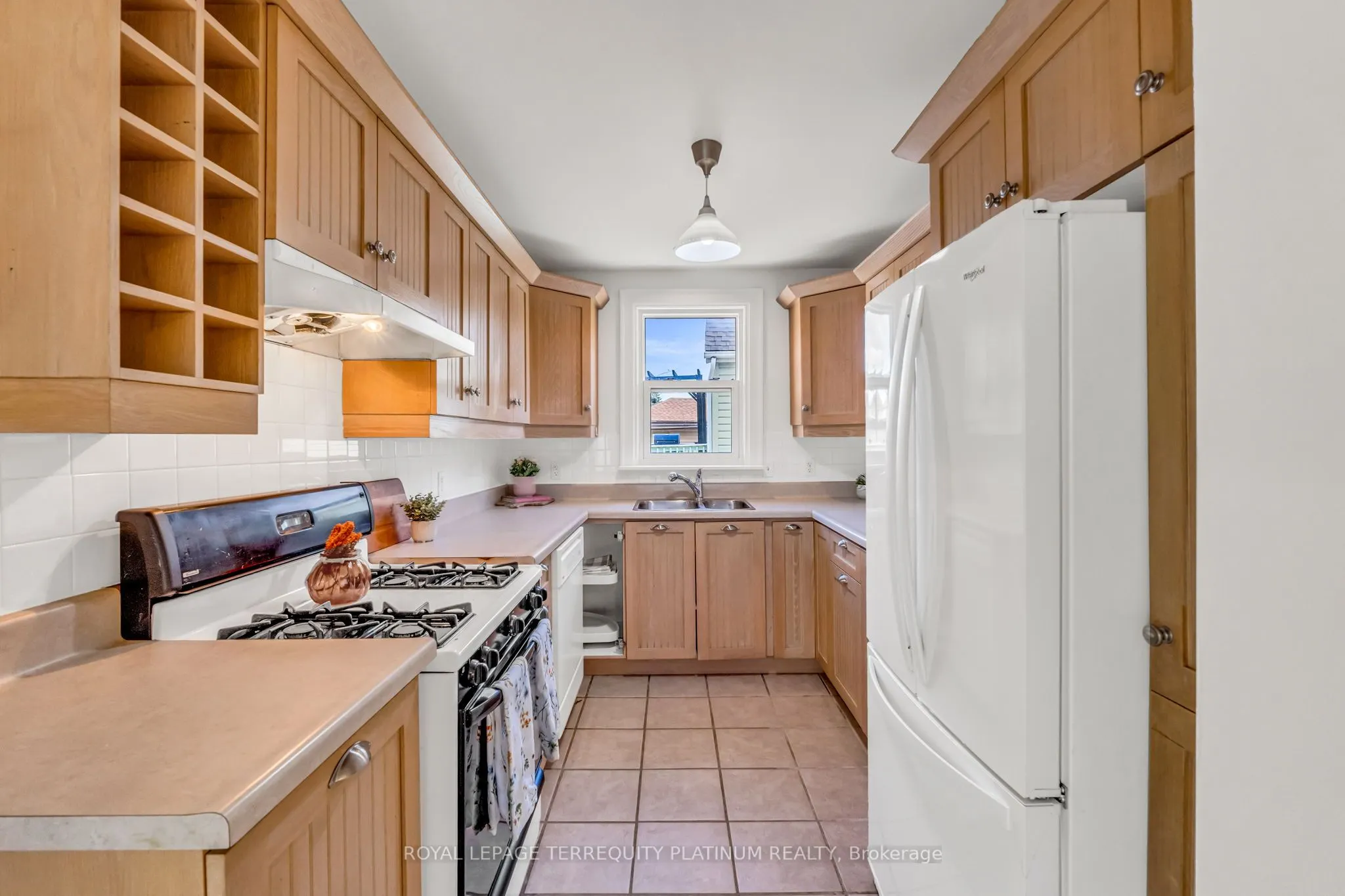 10 Locarno Avenue
