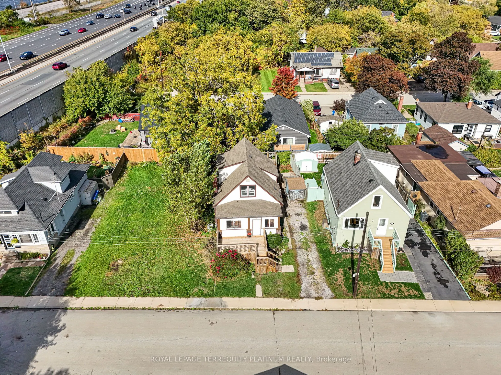 10 Locarno Avenue