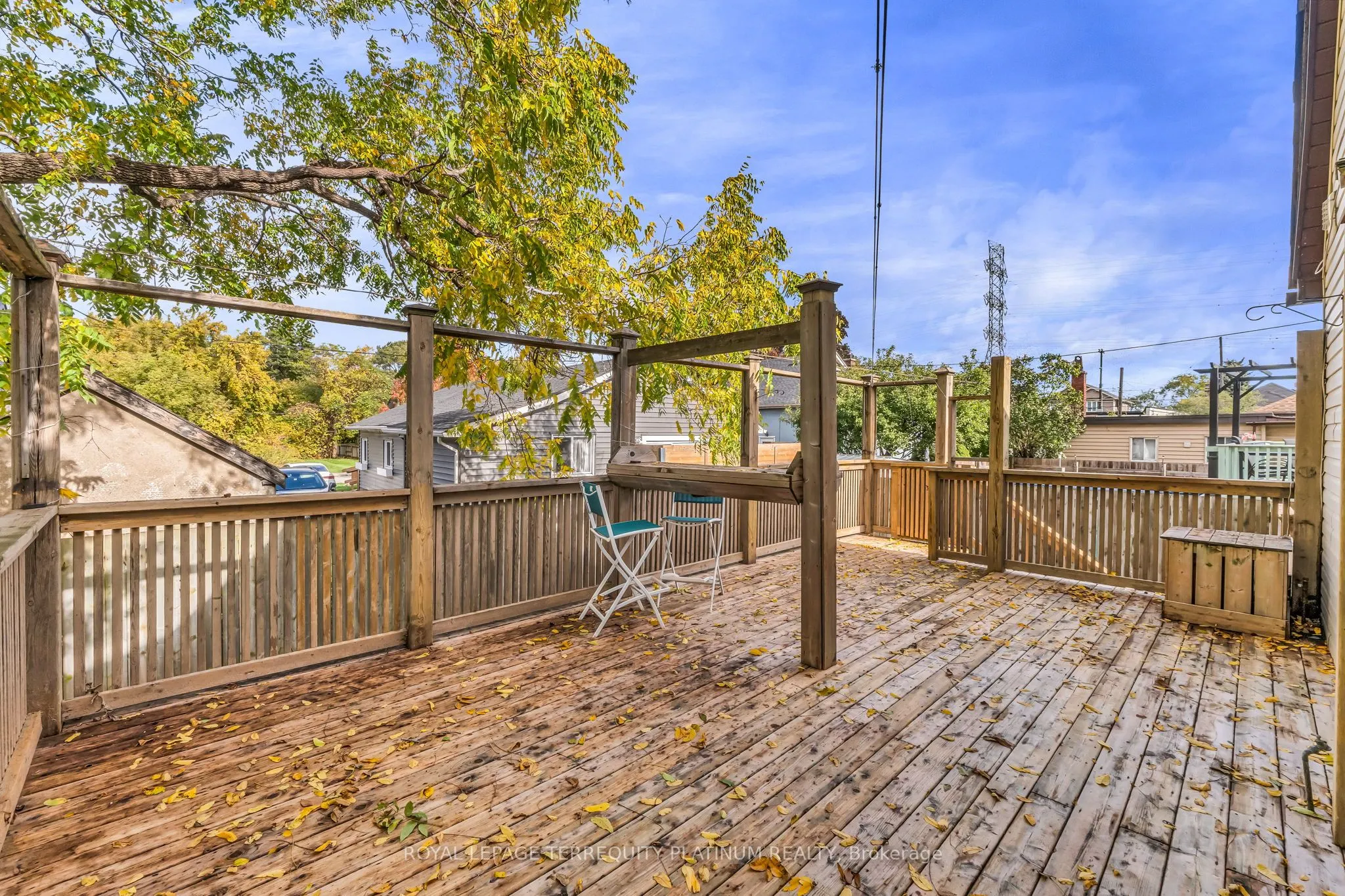 10 Locarno Avenue