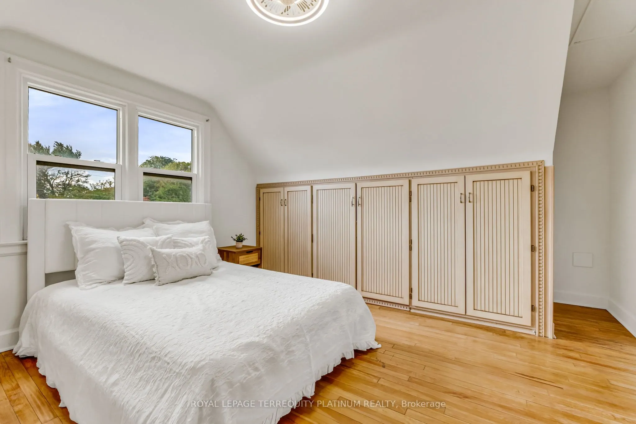 10 Locarno Avenue