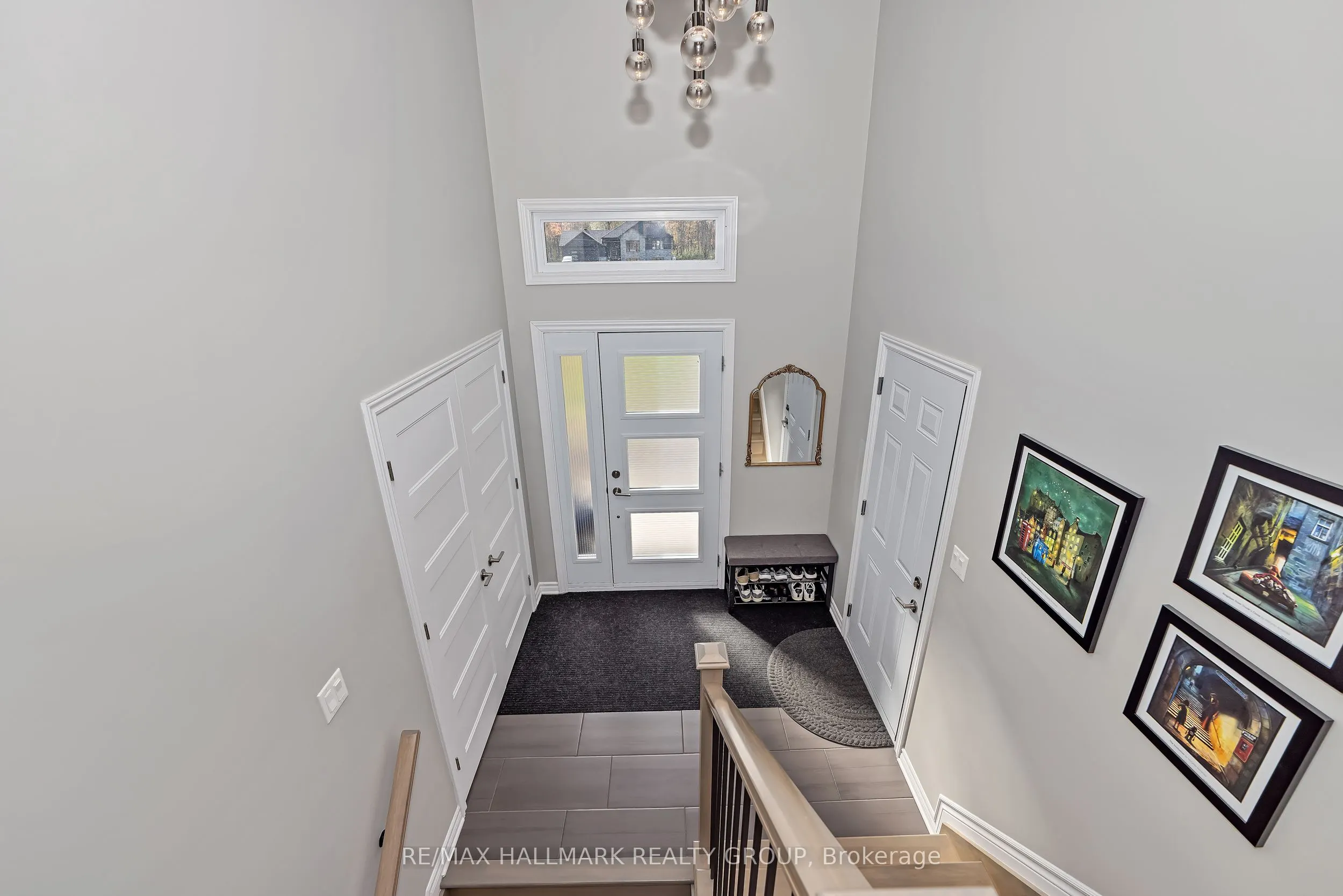 1350 Country Lane