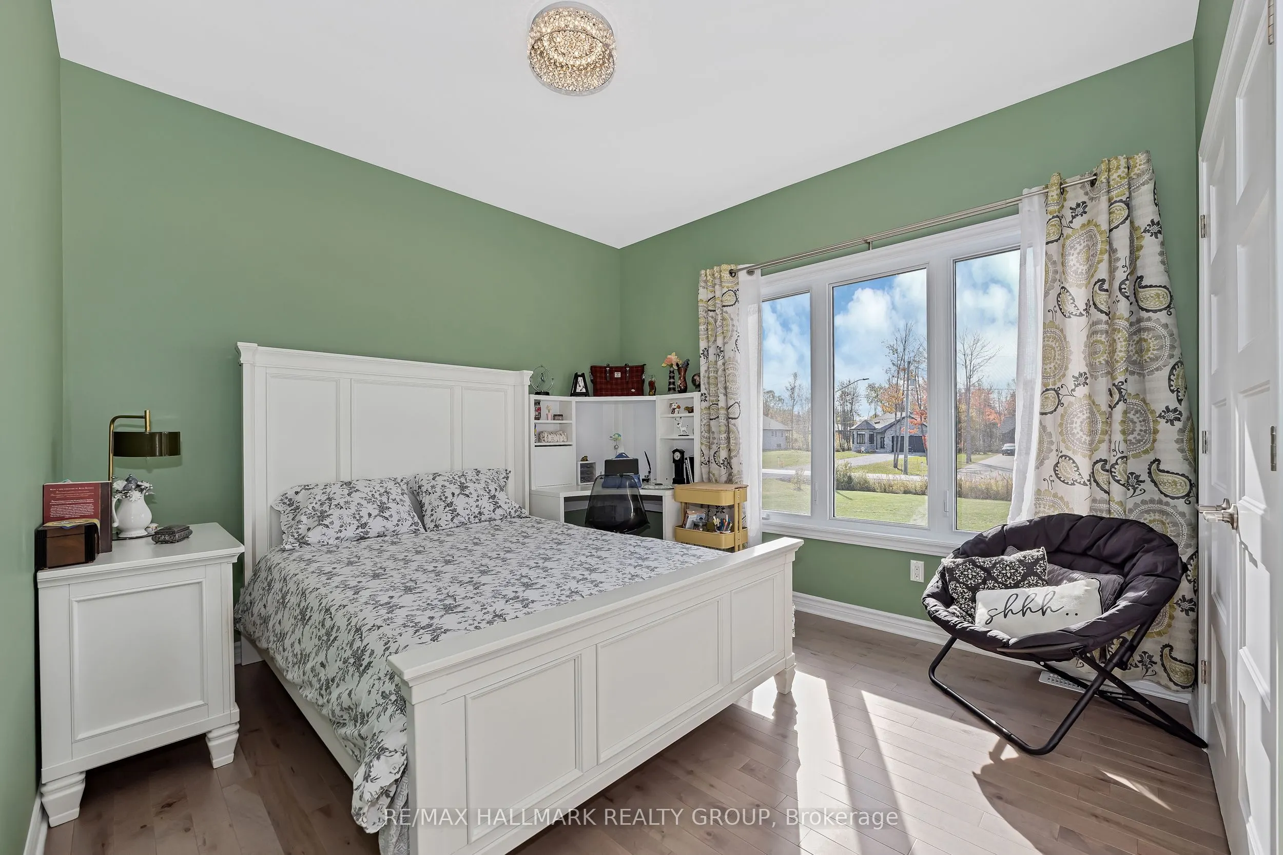 1350 Country Lane