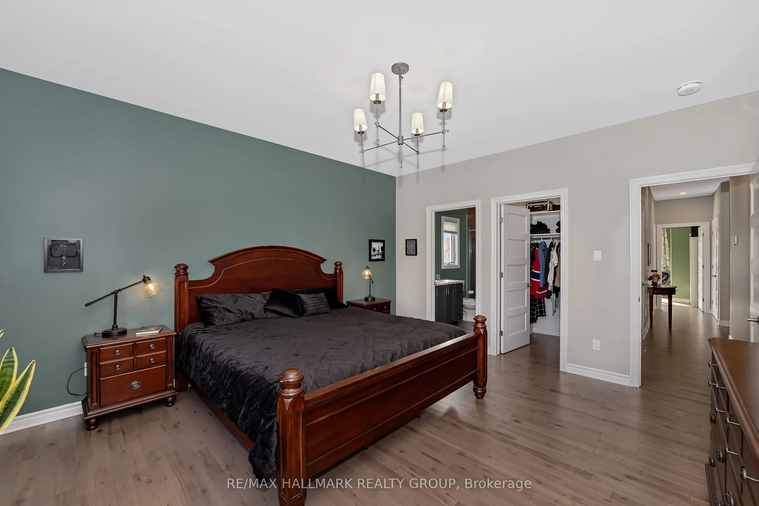 1350 Country Lane