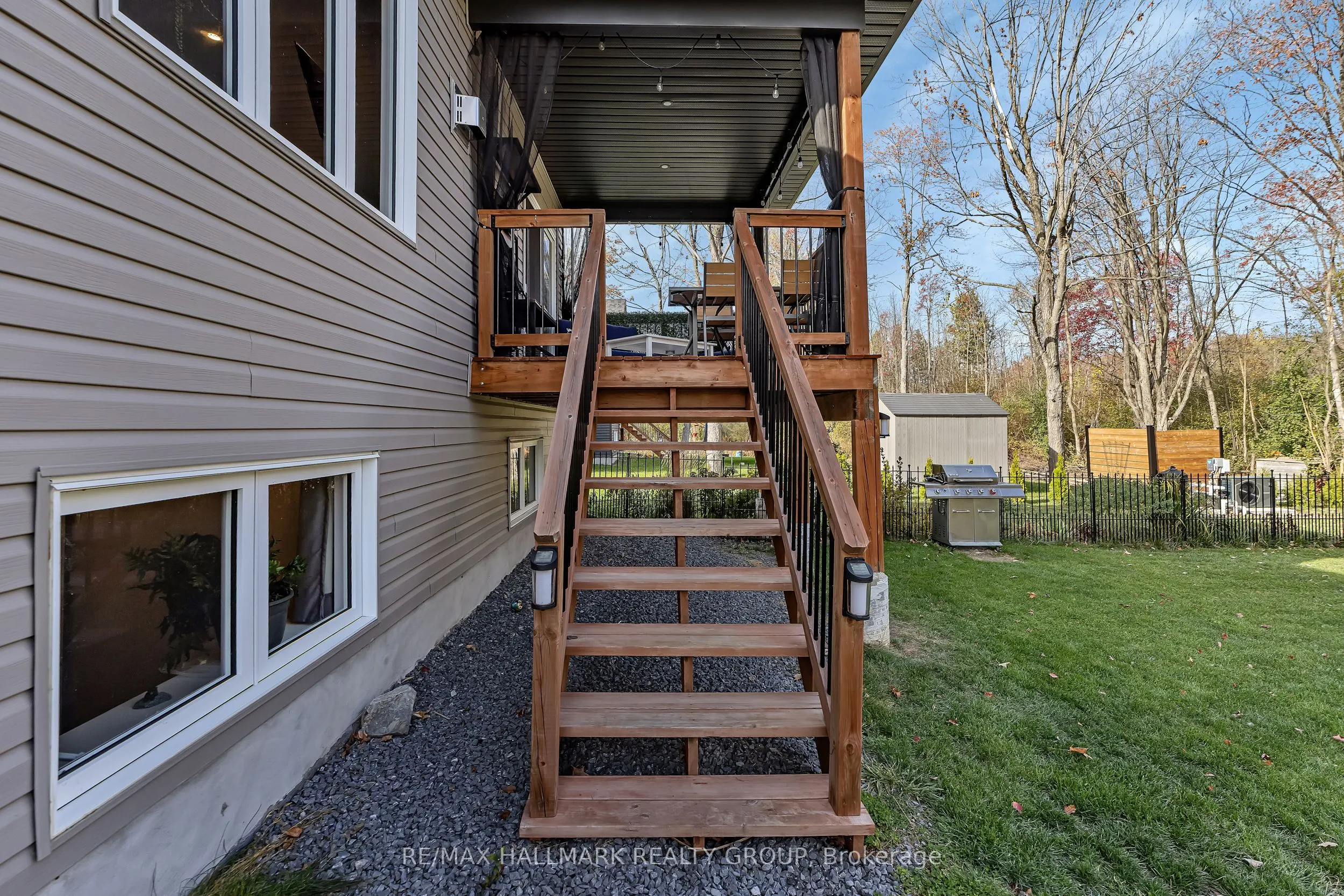 1350 Country Lane