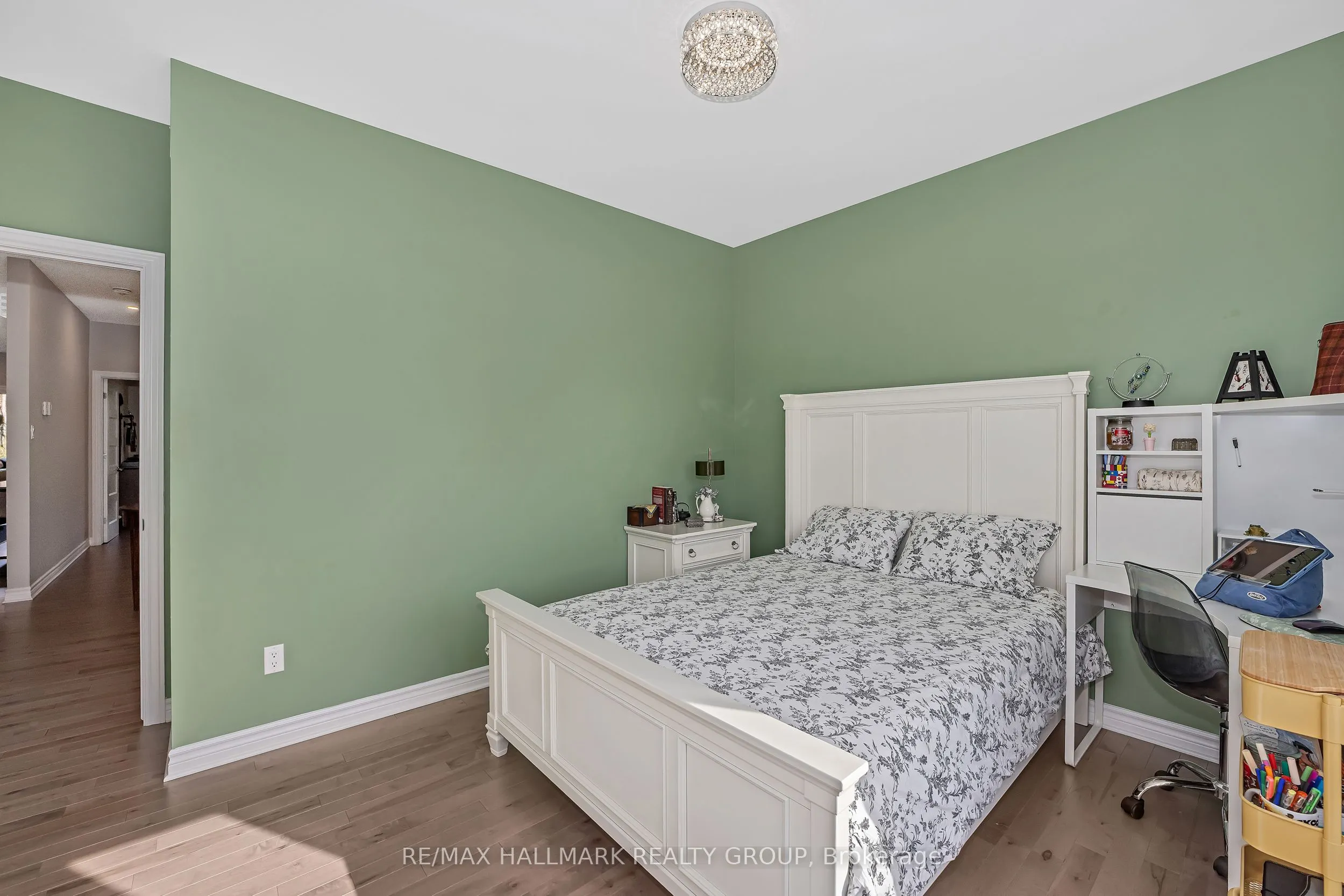 1350 Country Lane