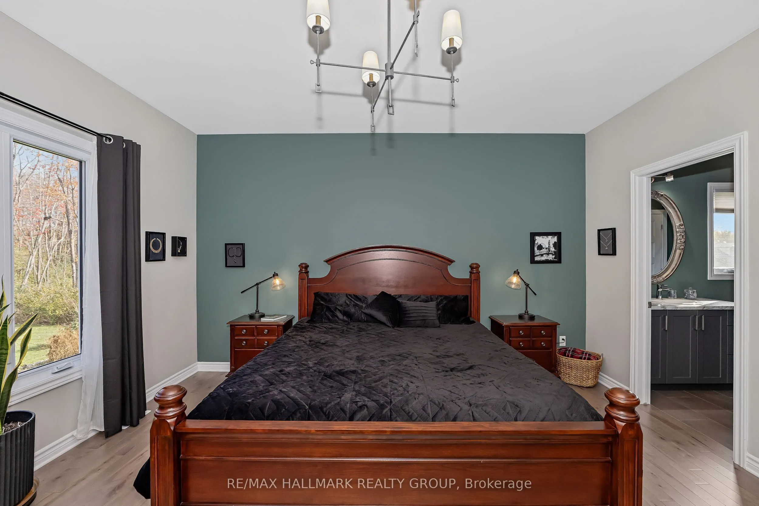 1350 Country Lane