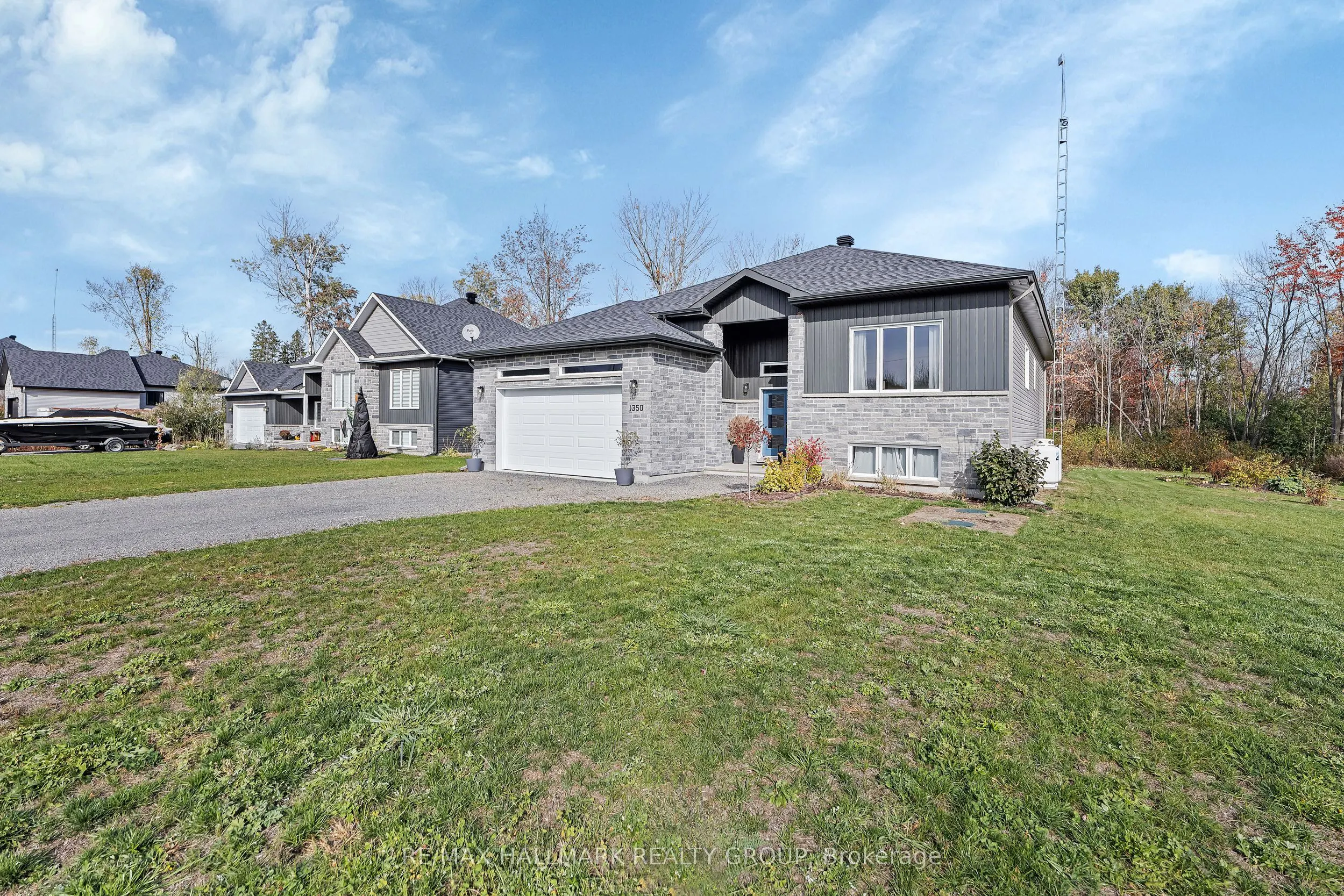 1350 Country Lane