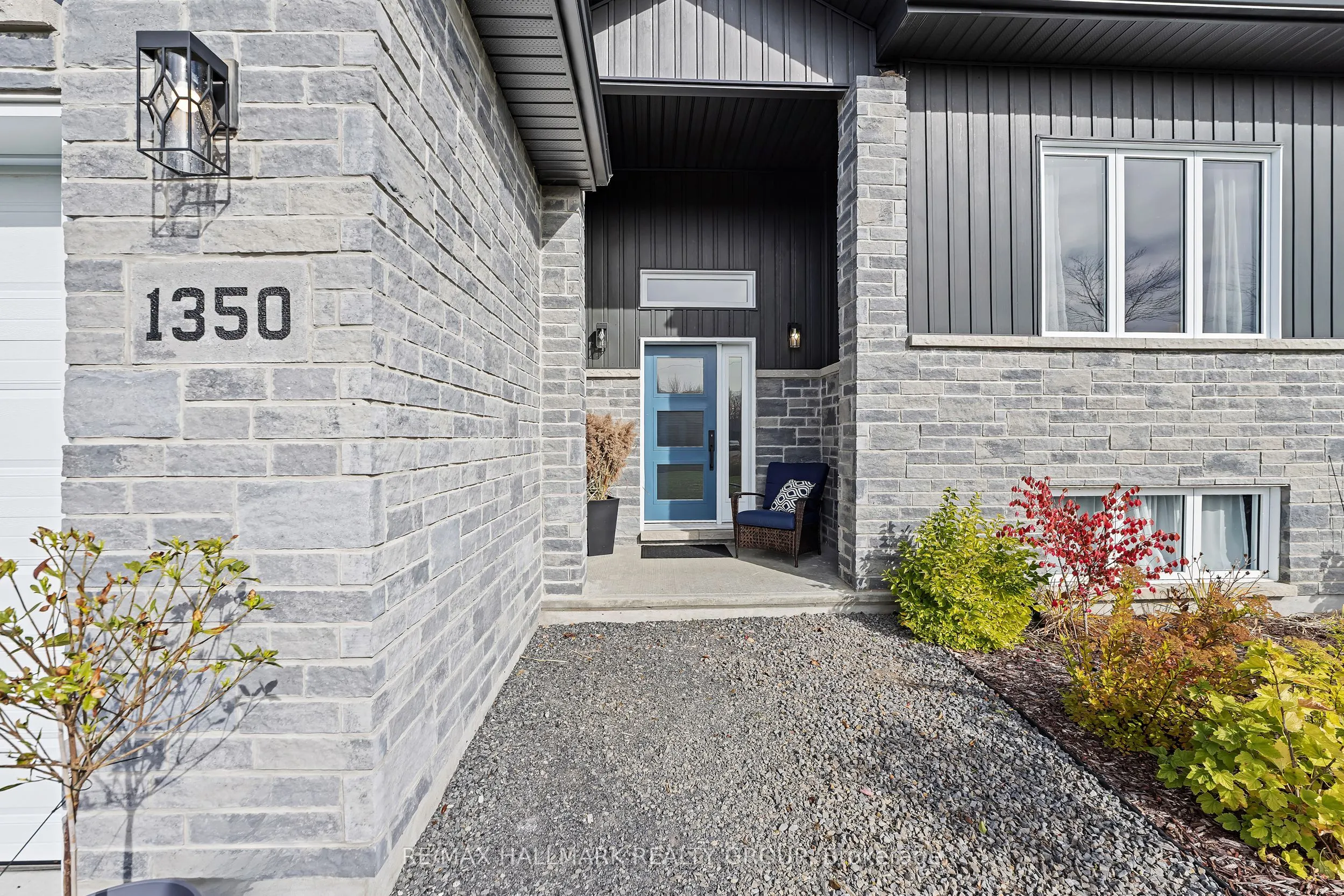1350 Country Lane