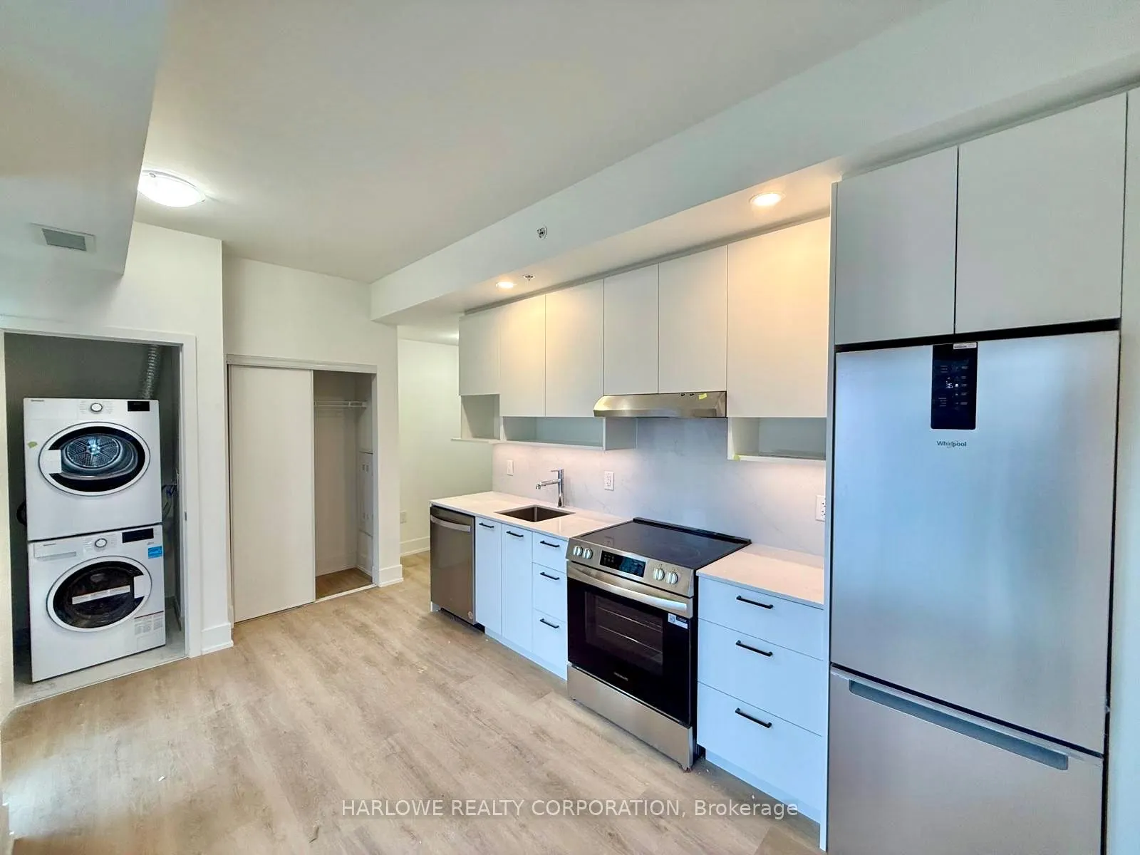 206 King Street W, #708
