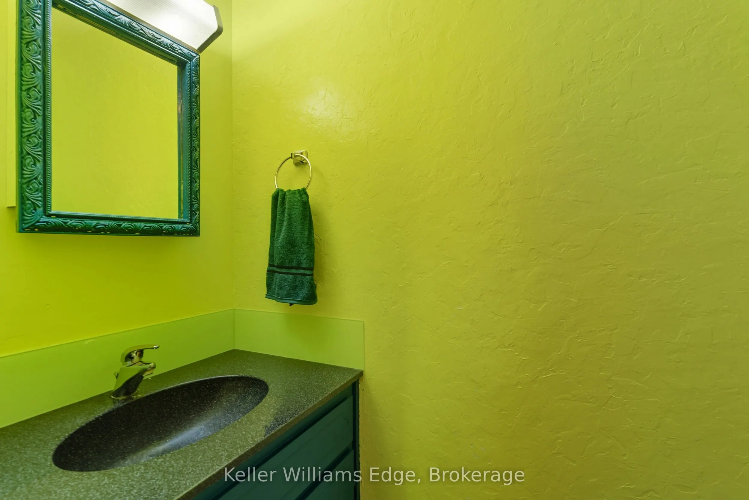 28 Underhill Crescent, #19