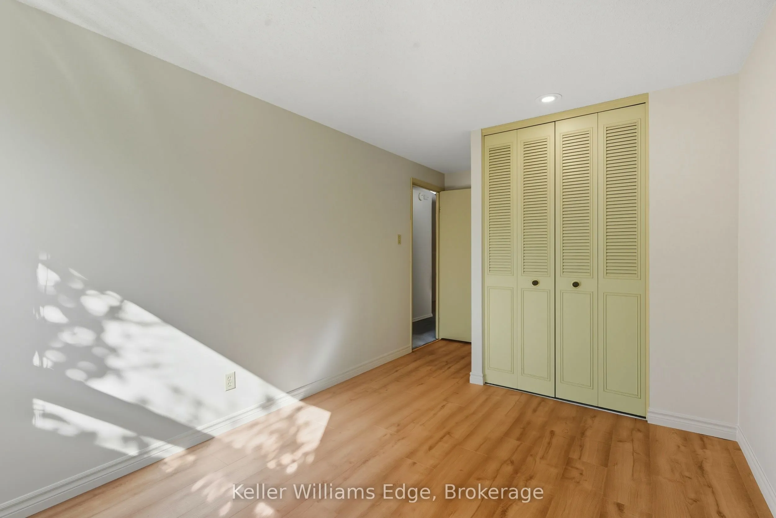 28 Underhill Crescent, #19